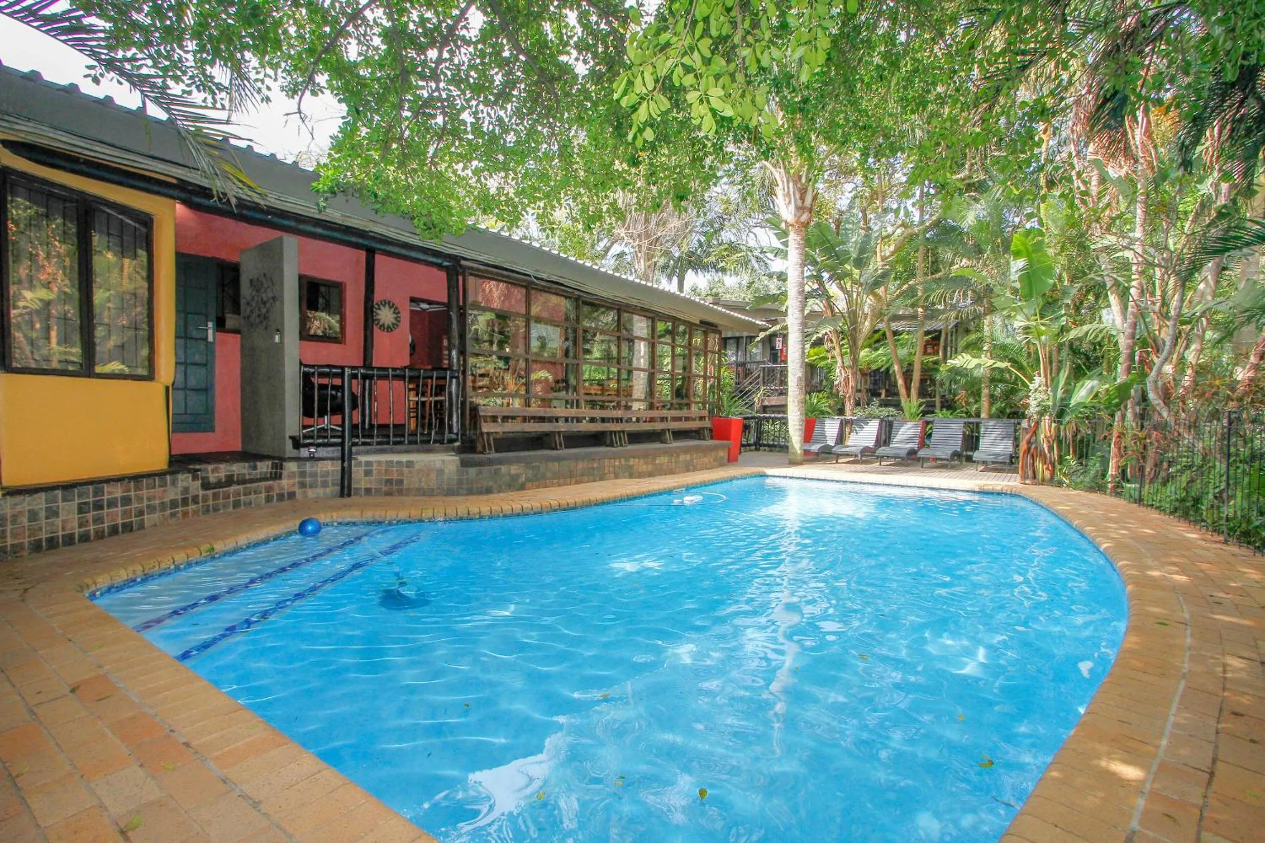 Swimming pool in Umlilo Guest House