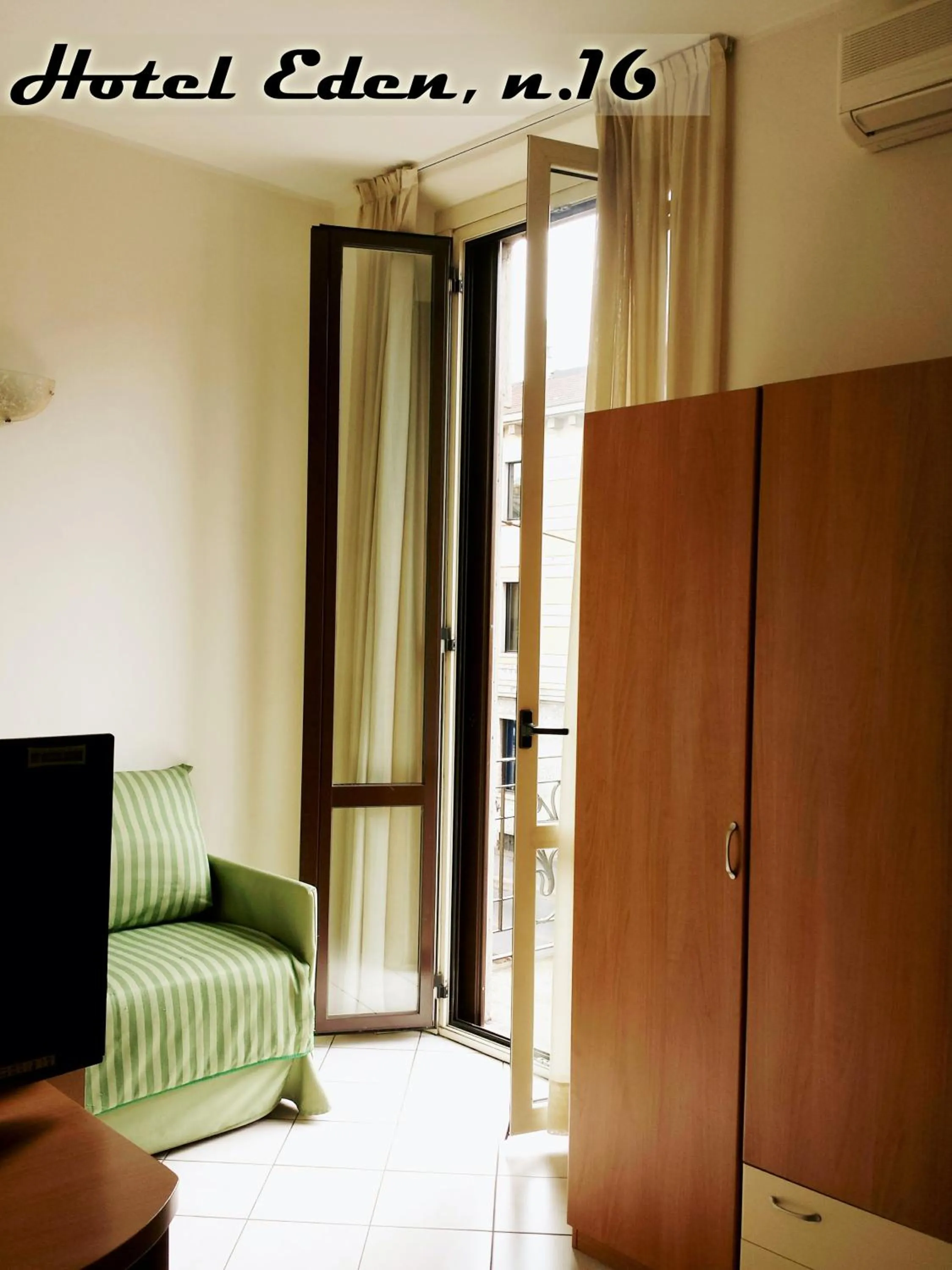 Decorative detail, Bed in Hotel Eden