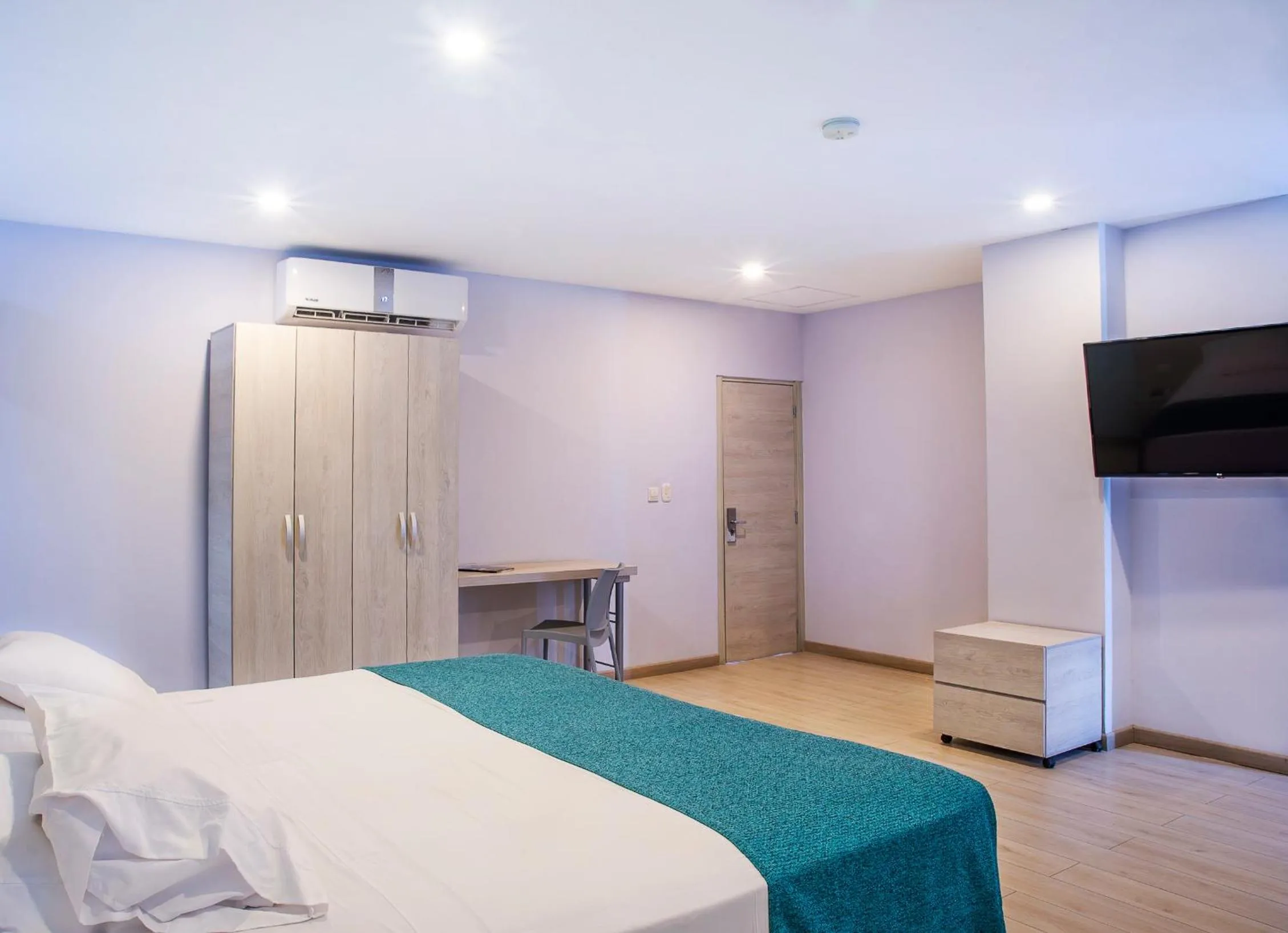 TV and multimedia, Bed in Hotel Santorini Casablanca Resort