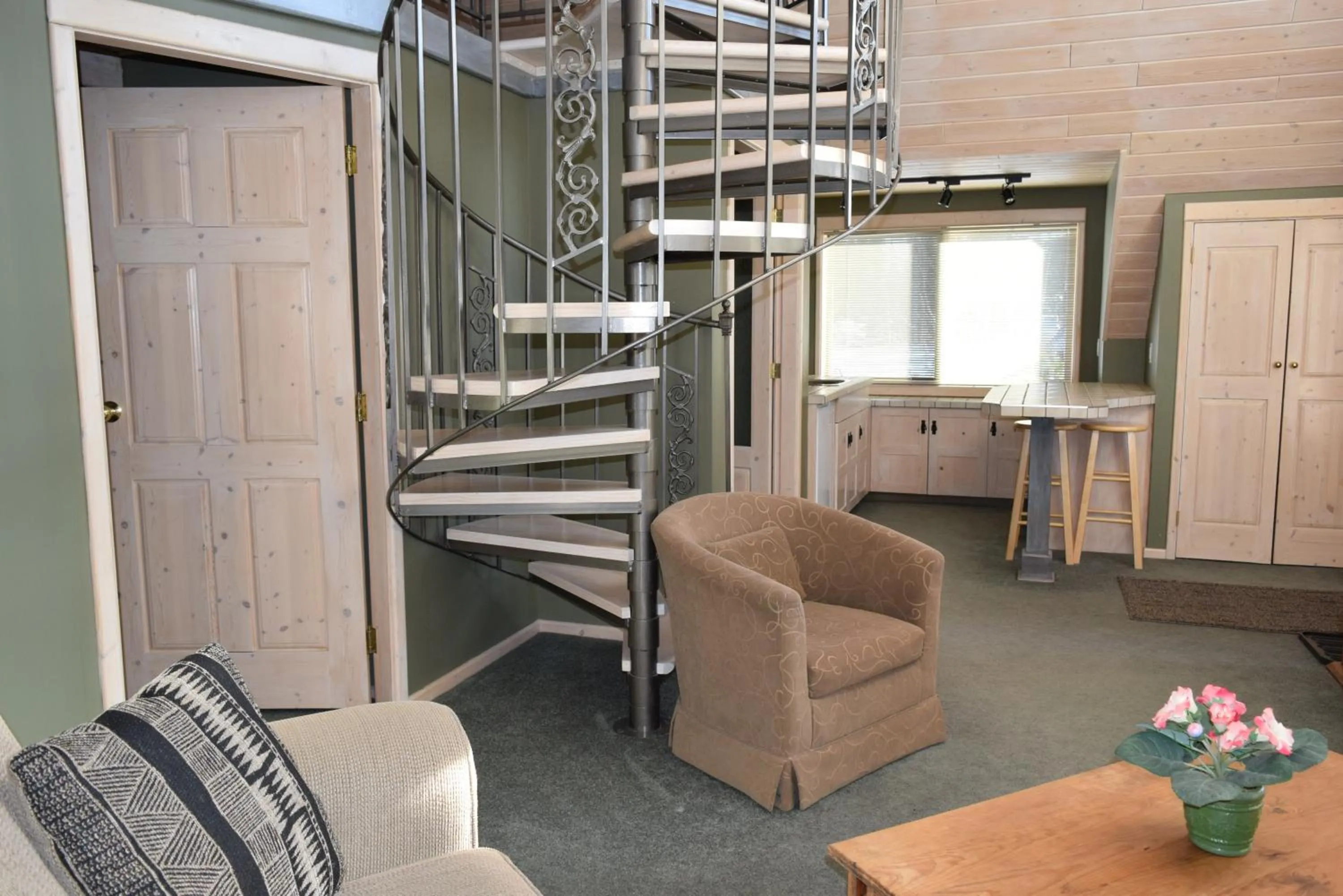 Kitchen or kitchenette in Retreat Wilderness Inn