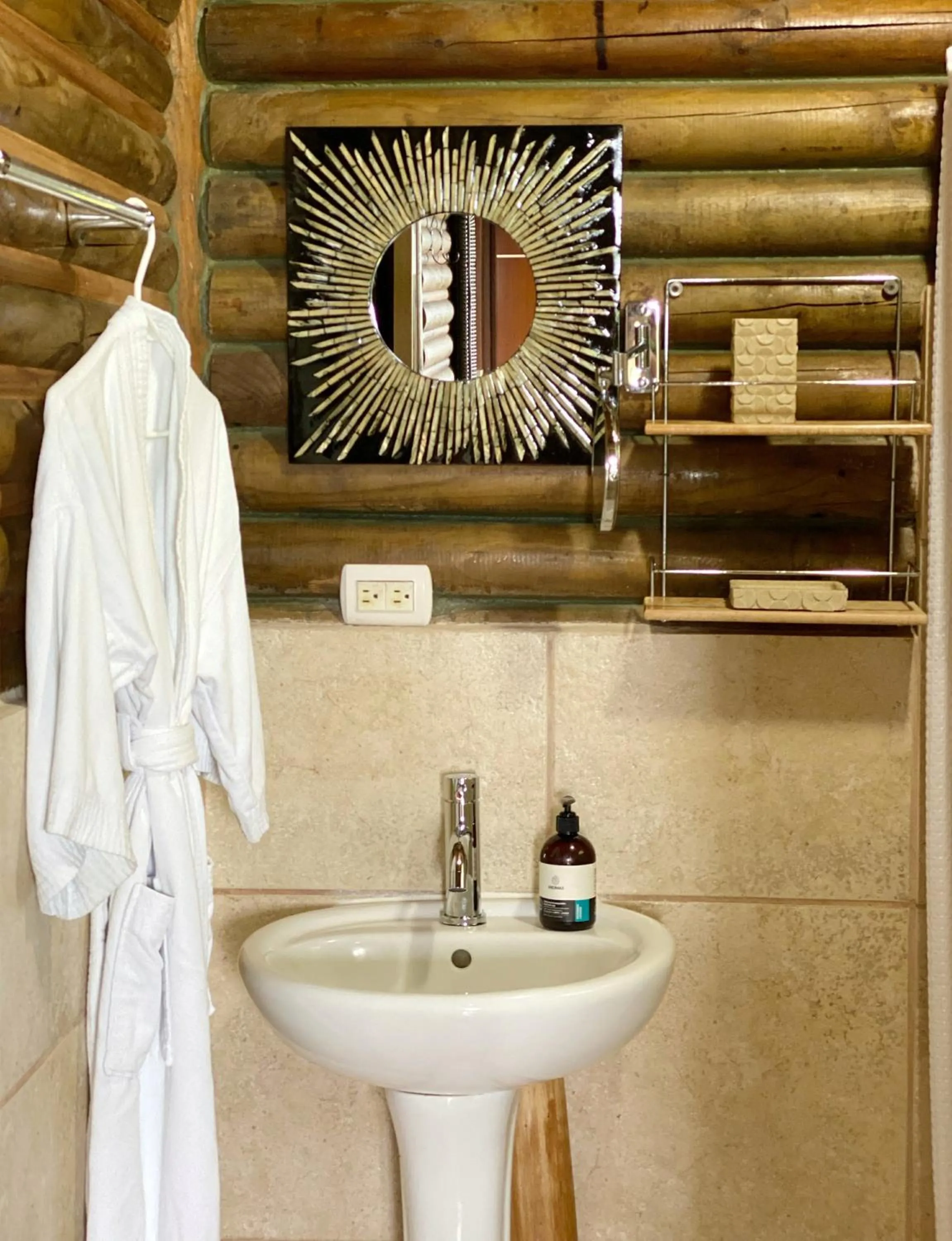 Bathroom in Horizon Hotel & Yoga center