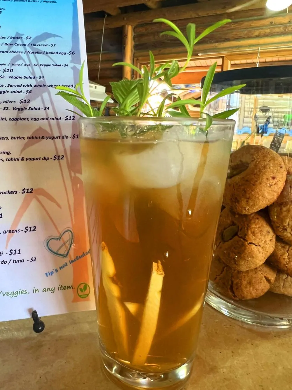 Restaurant/places to eat in Horizon Hotel & Yoga center