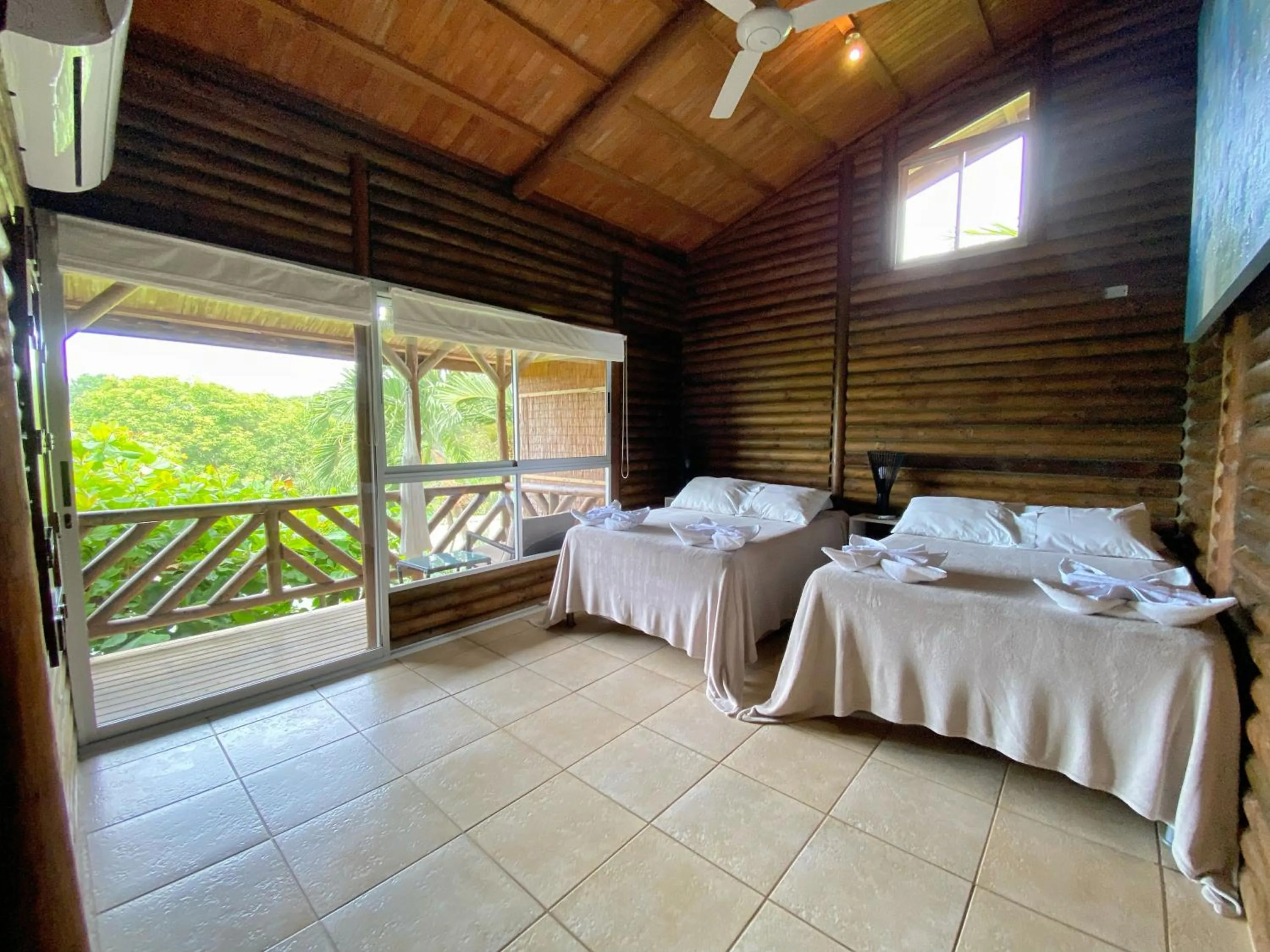 Bed in Horizon Hotel & Yoga center