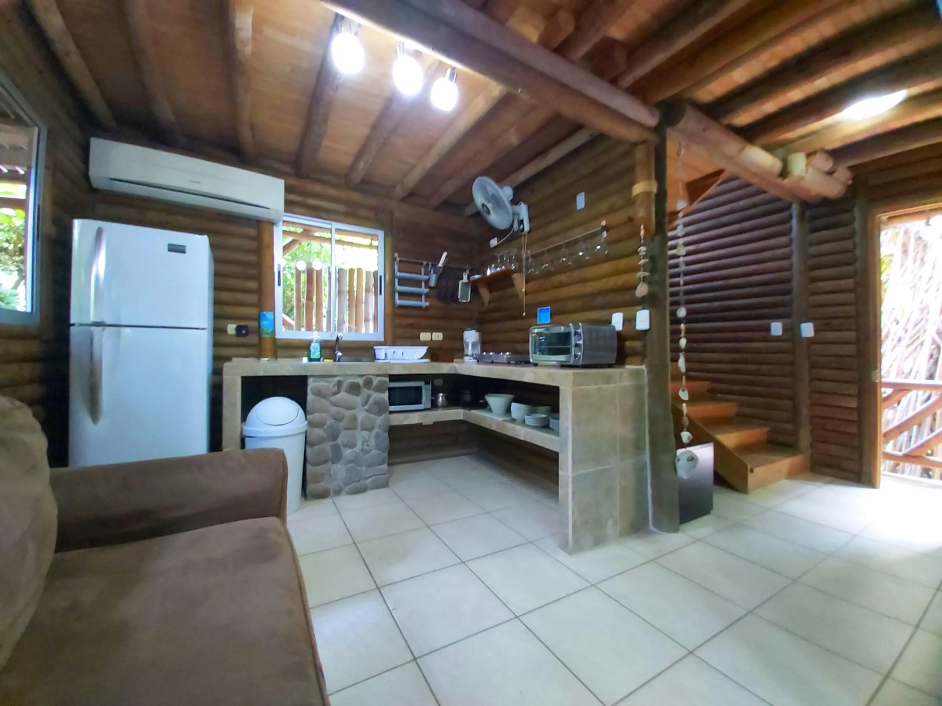 Kitchen or kitchenette in Horizon Hotel & Yoga center