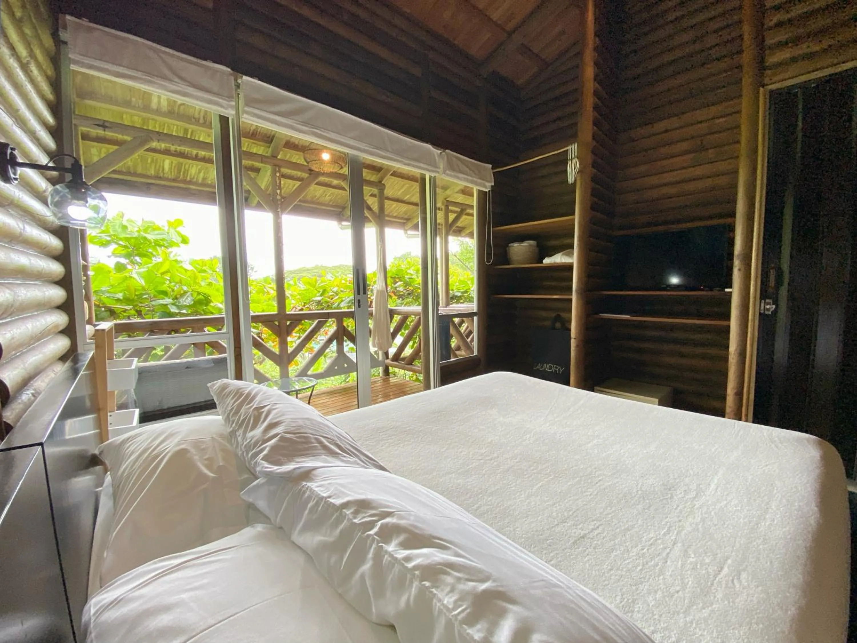 Bed in Horizon Hotel & Yoga center