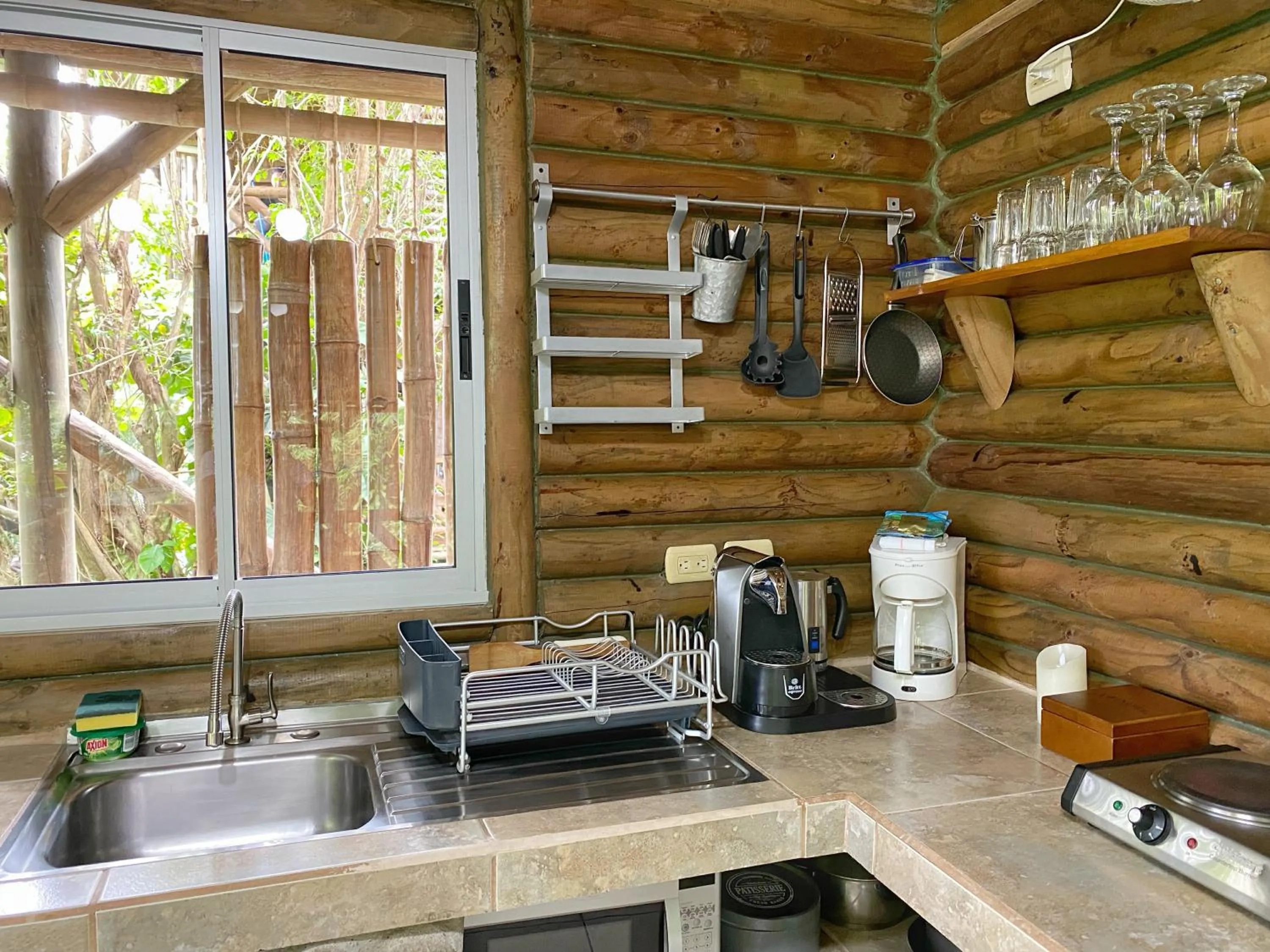 Coffee/tea facilities in Horizon Hotel & Yoga center