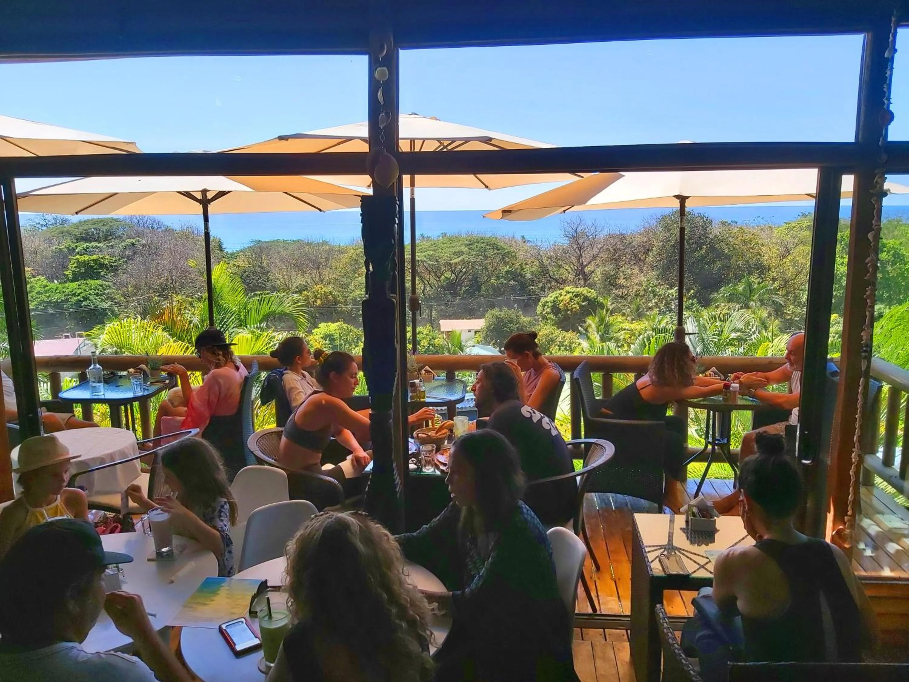 Restaurant/places to eat in Horizon Hotel & Yoga center