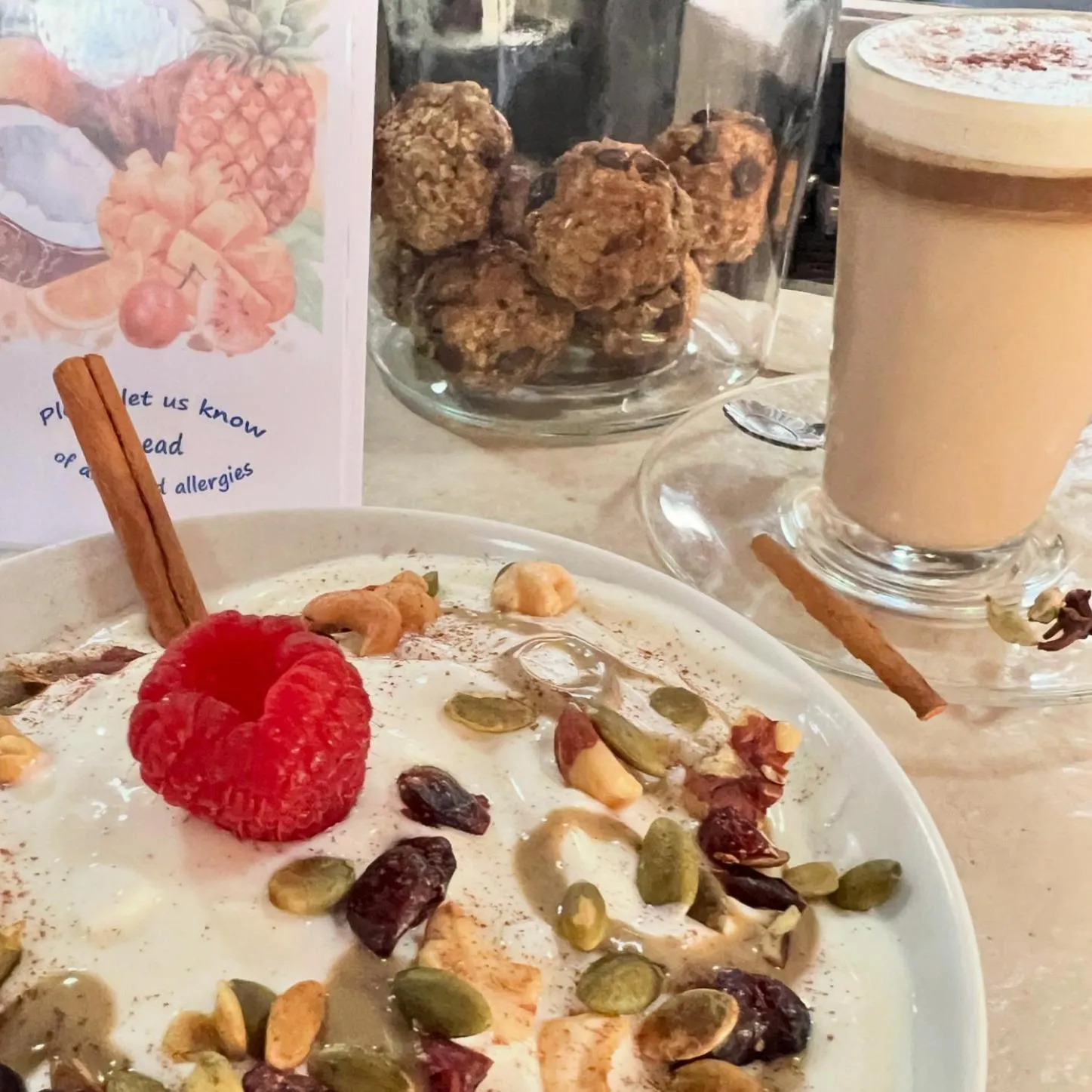 Food and drinks in Horizon Hotel & Yoga center