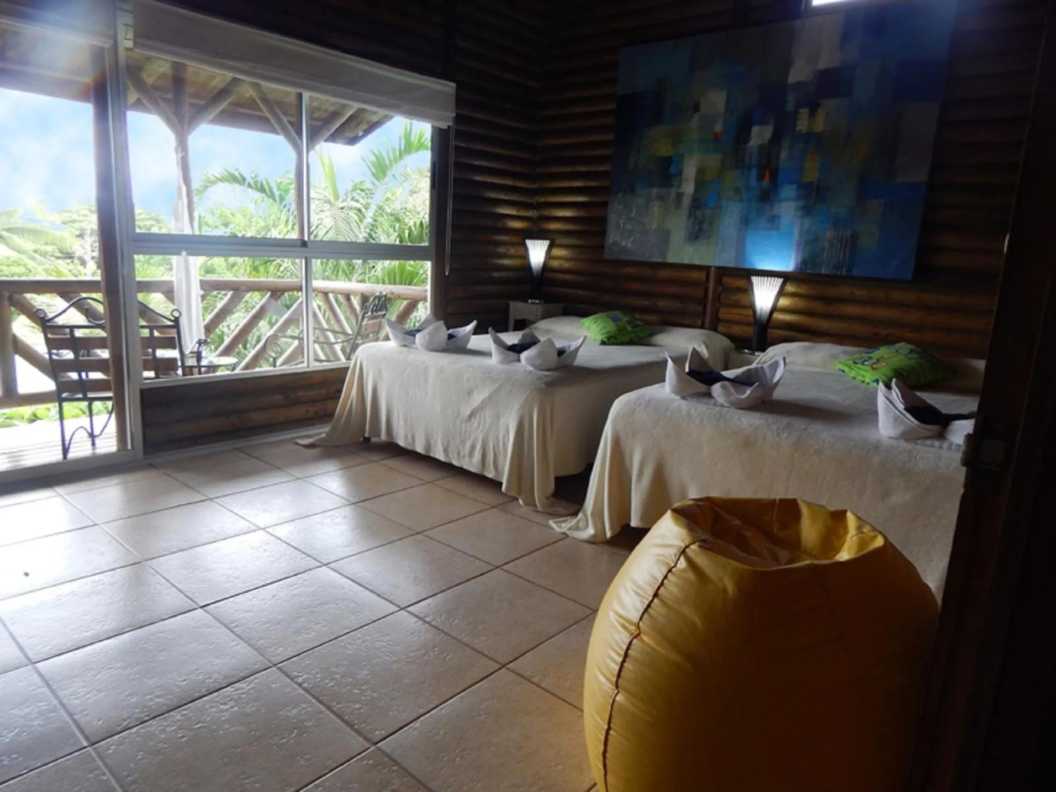 Bed in Horizon Hotel & Yoga center