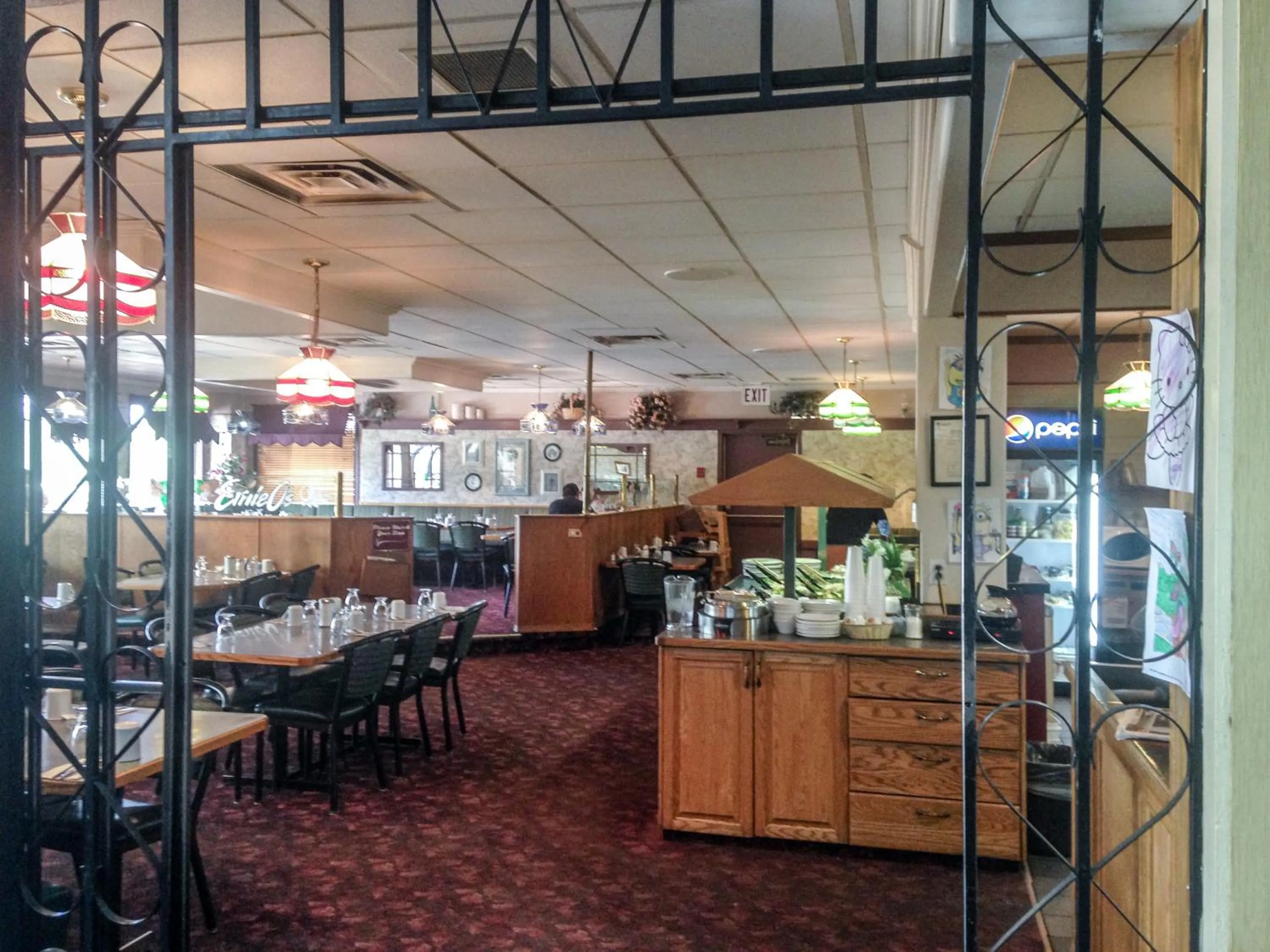 Restaurant/places to eat in Fox Creek Inn