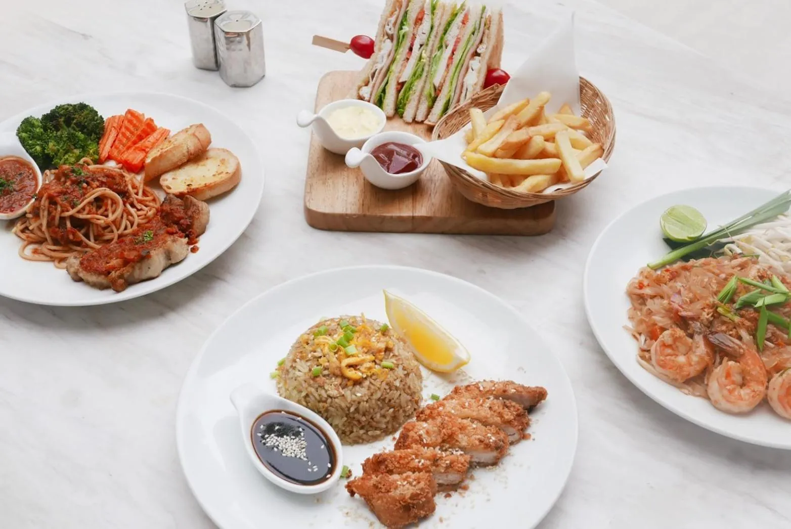 Breakfast in Le Tada Parkview Hotel