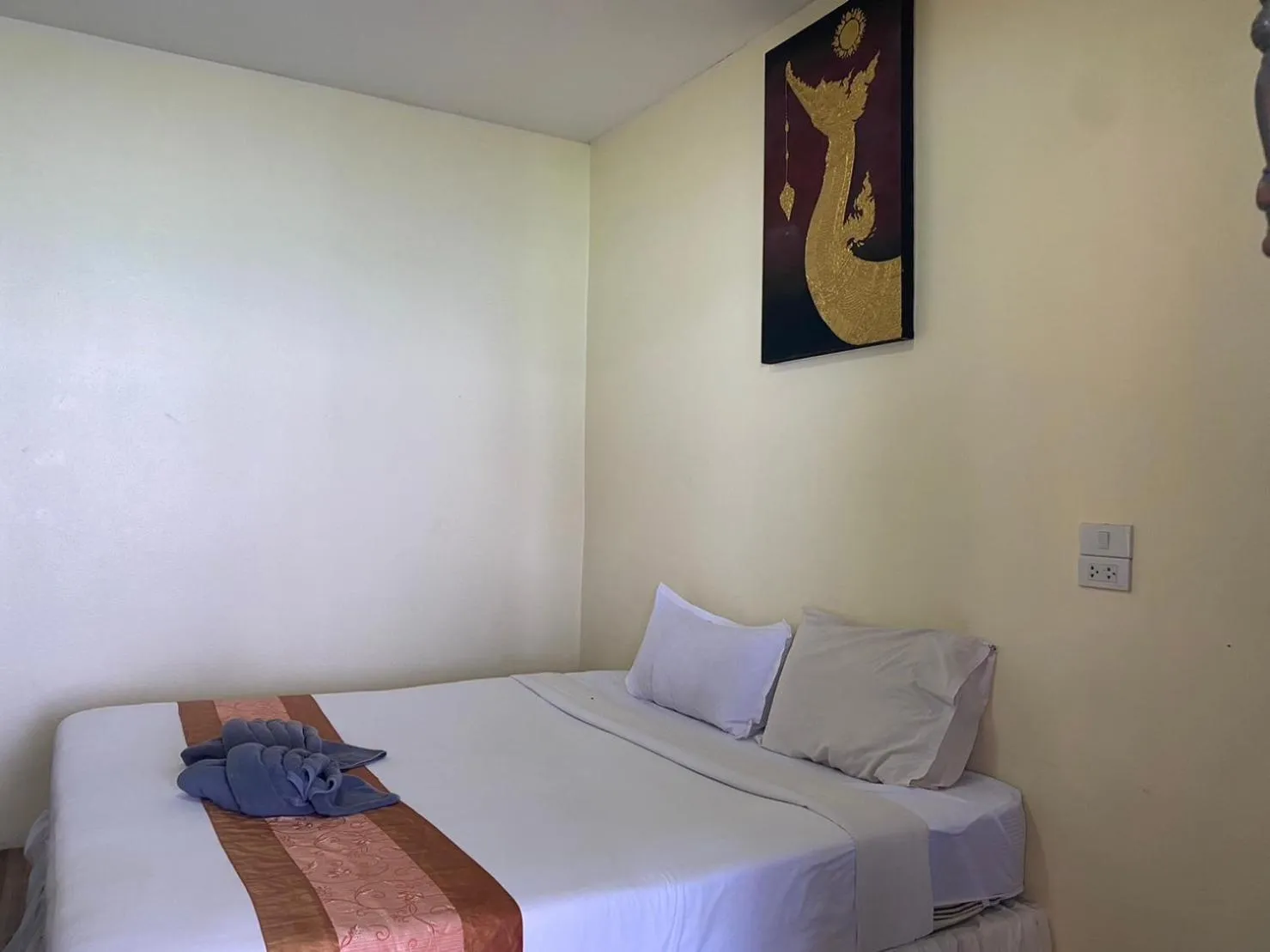 Bed in Phi Phi Green House & Sunsky Hostel