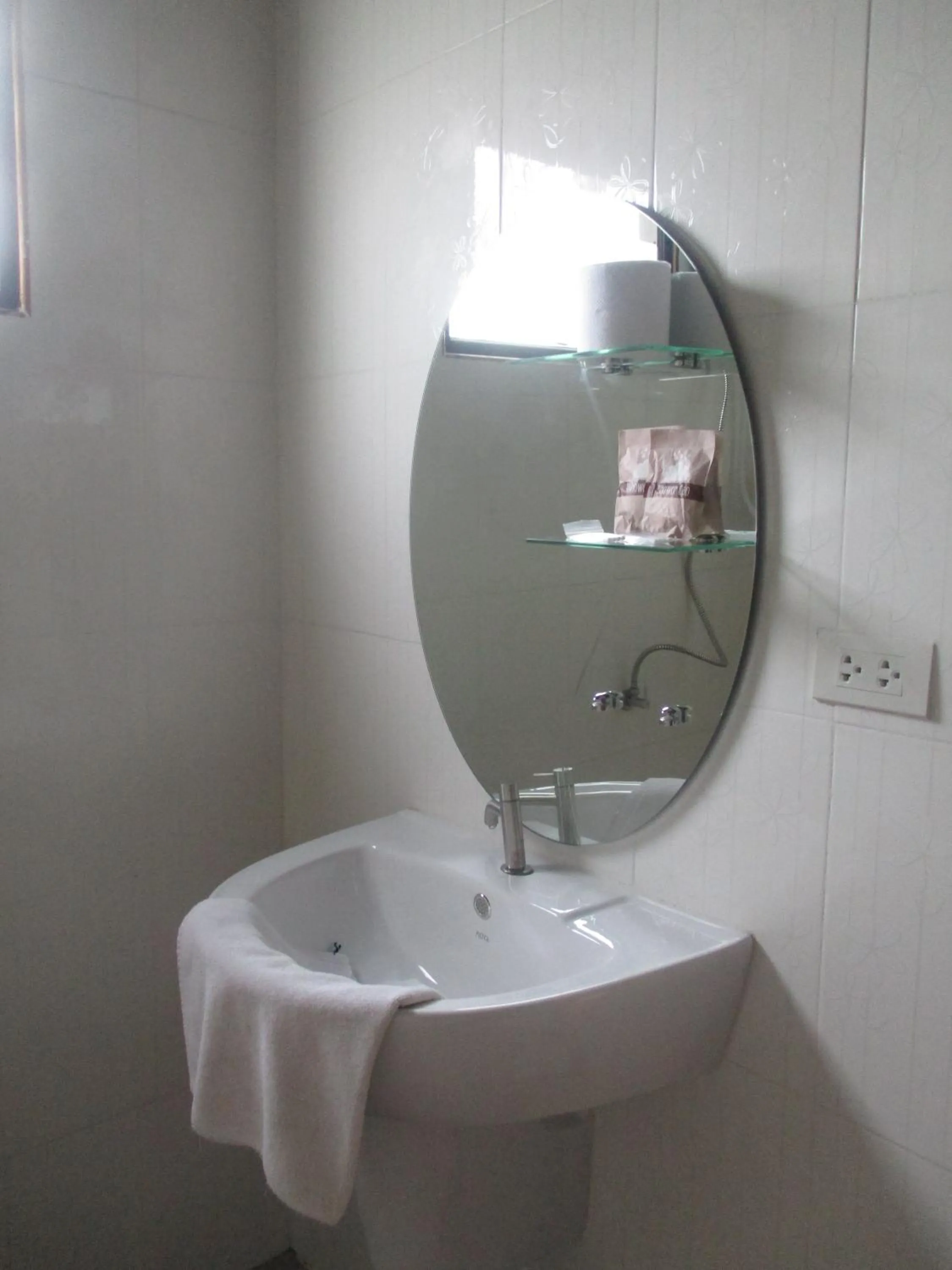 Bathroom in Phi Phi Green House & Sunsky Hostel