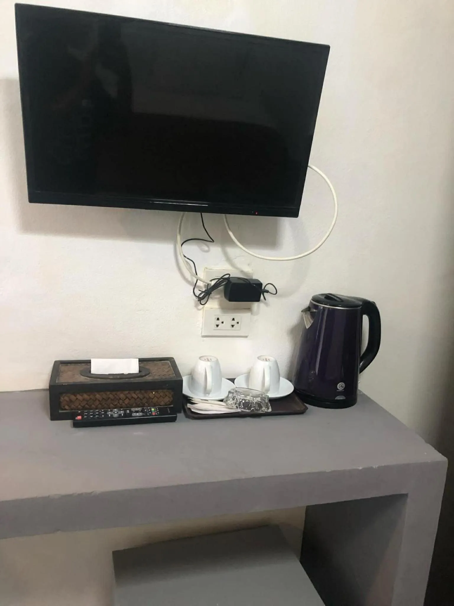 Coffee/tea facilities in Phi Phi Green House & Sunsky Hostel