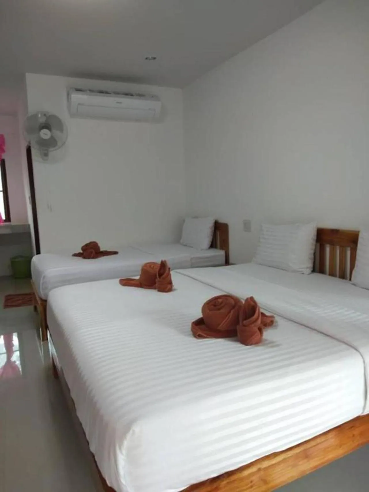 Bed in Lanta Cottage - SHA Plus