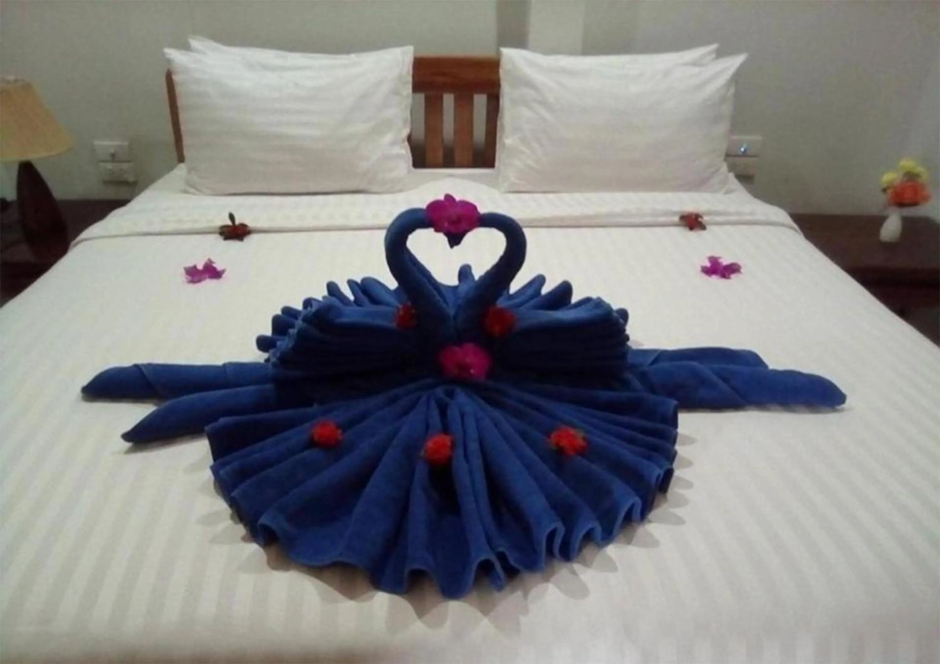 Bed in Lanta Cottage - SHA Plus