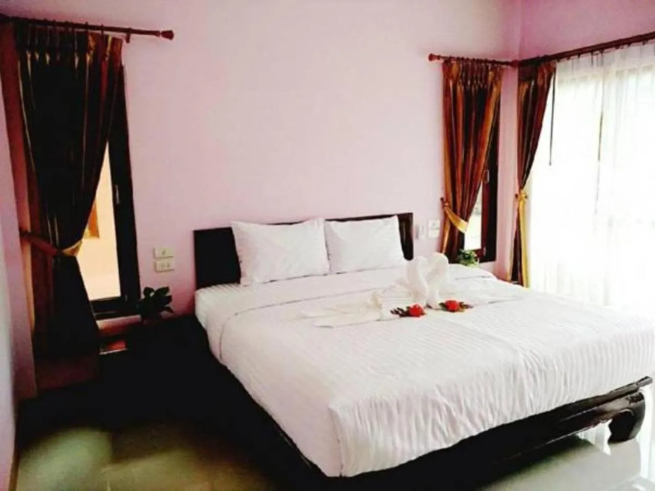Bed in Lanta Cottage - SHA Plus