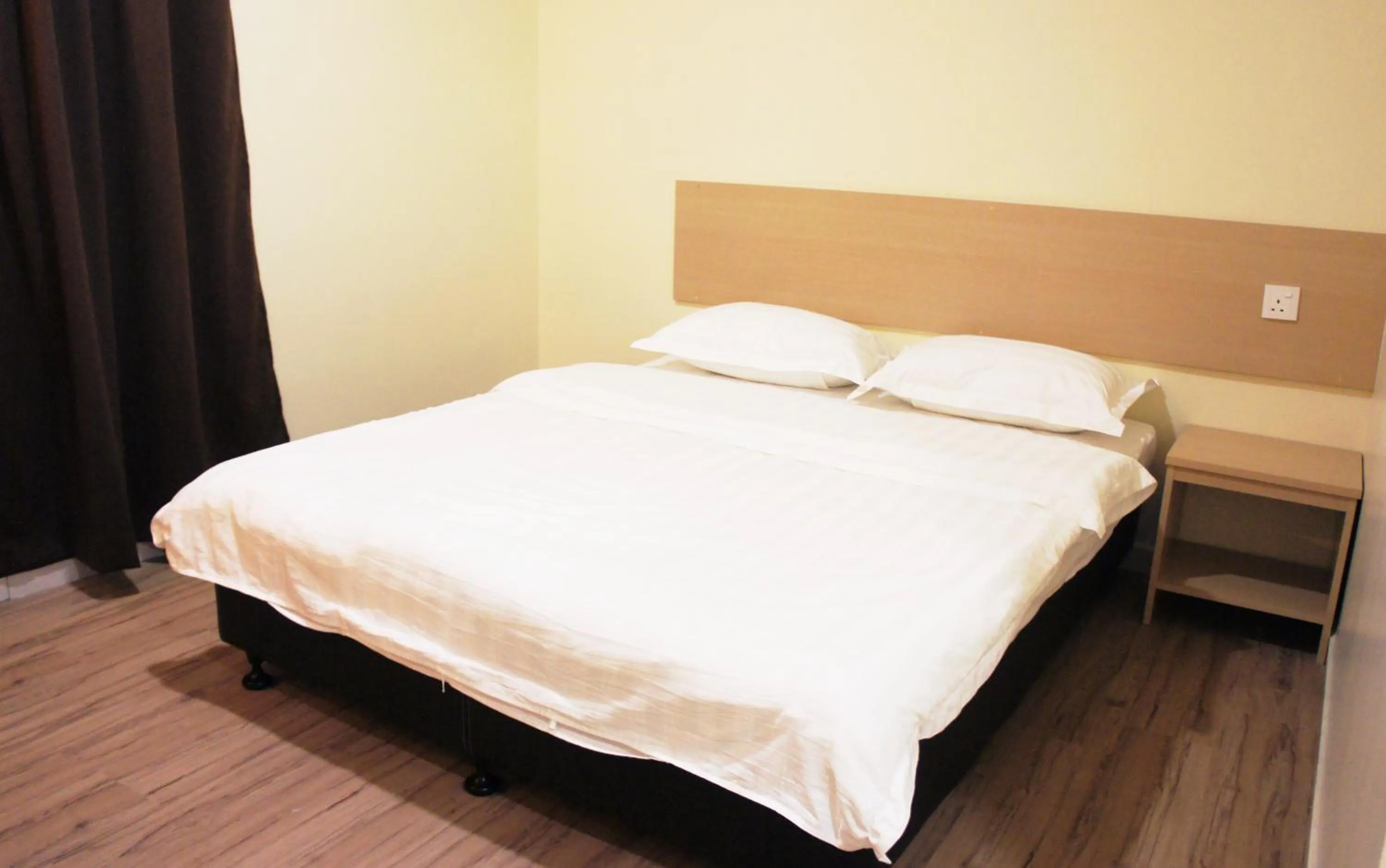 Bed in No.31 Maple Inn