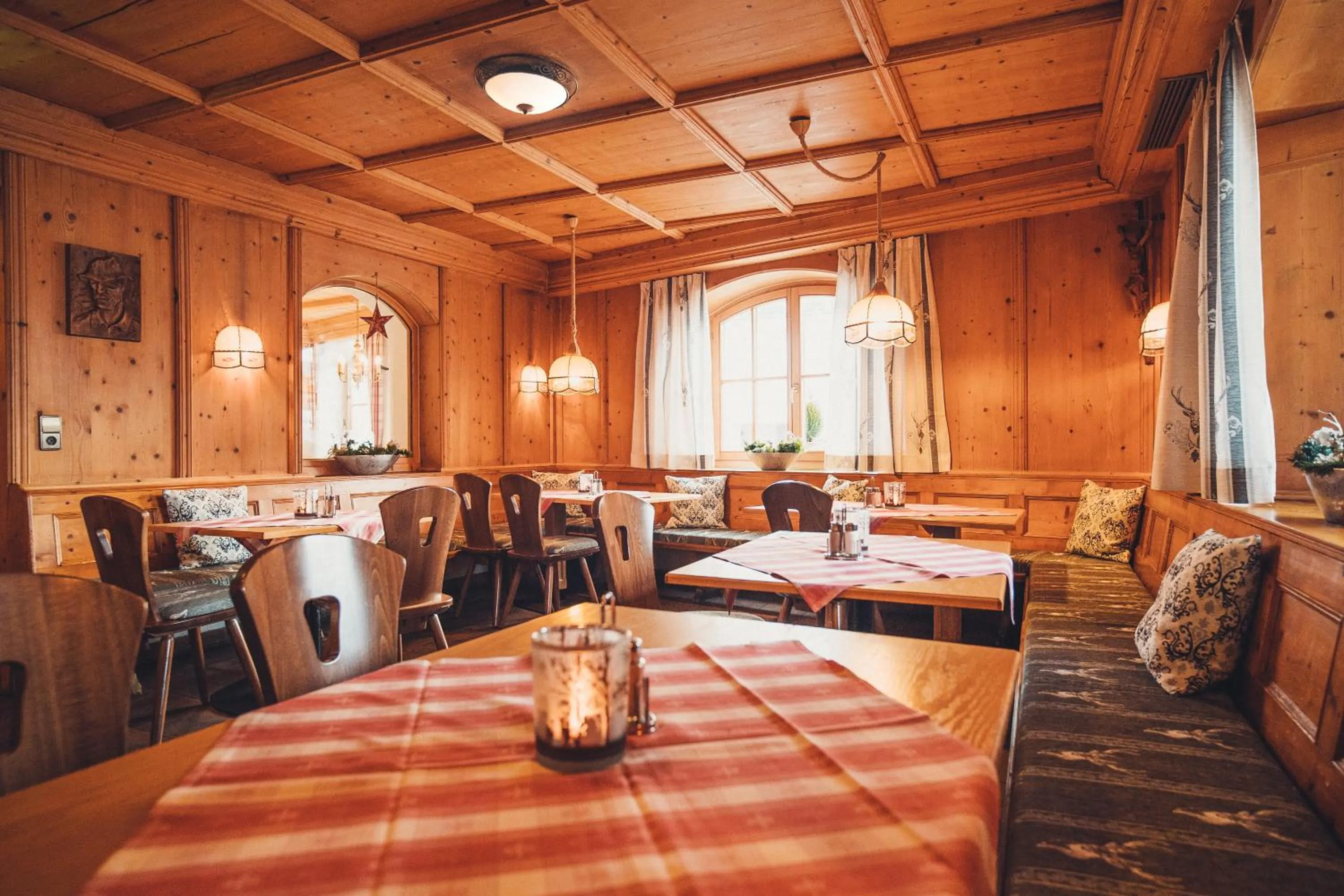 Restaurant/places to eat in Batzenhäusl