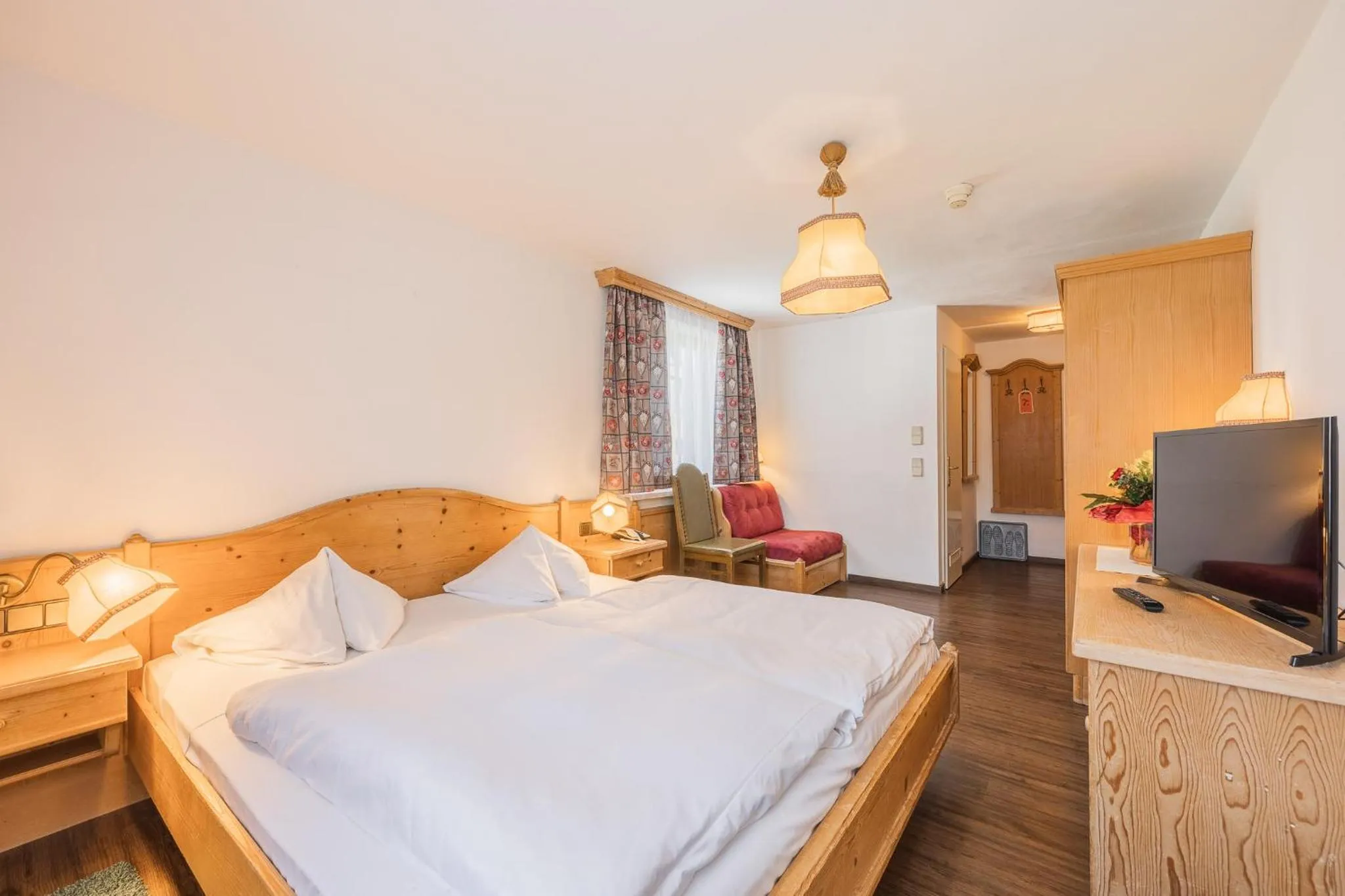 Staff, Bed in Batzenhäusl