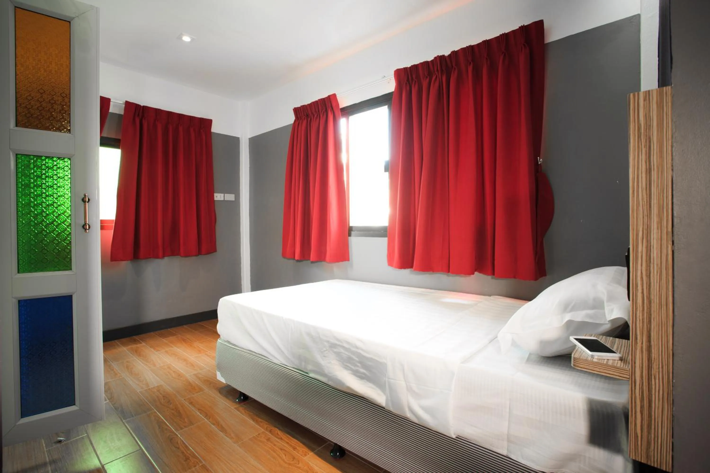 Day, Bed in Cloud 9 Lodge