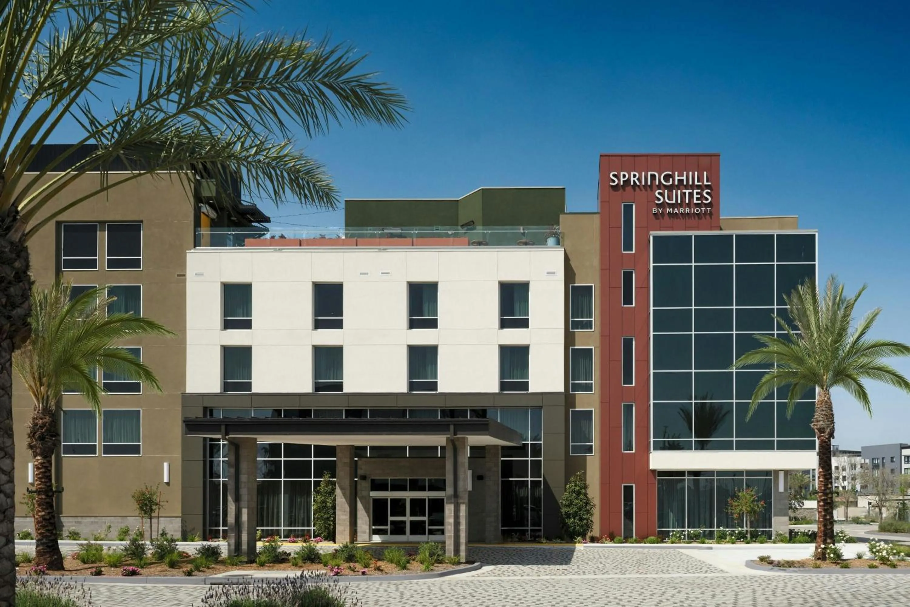 Property building in SpringHill Suites by Marriott Ventura Oxnard