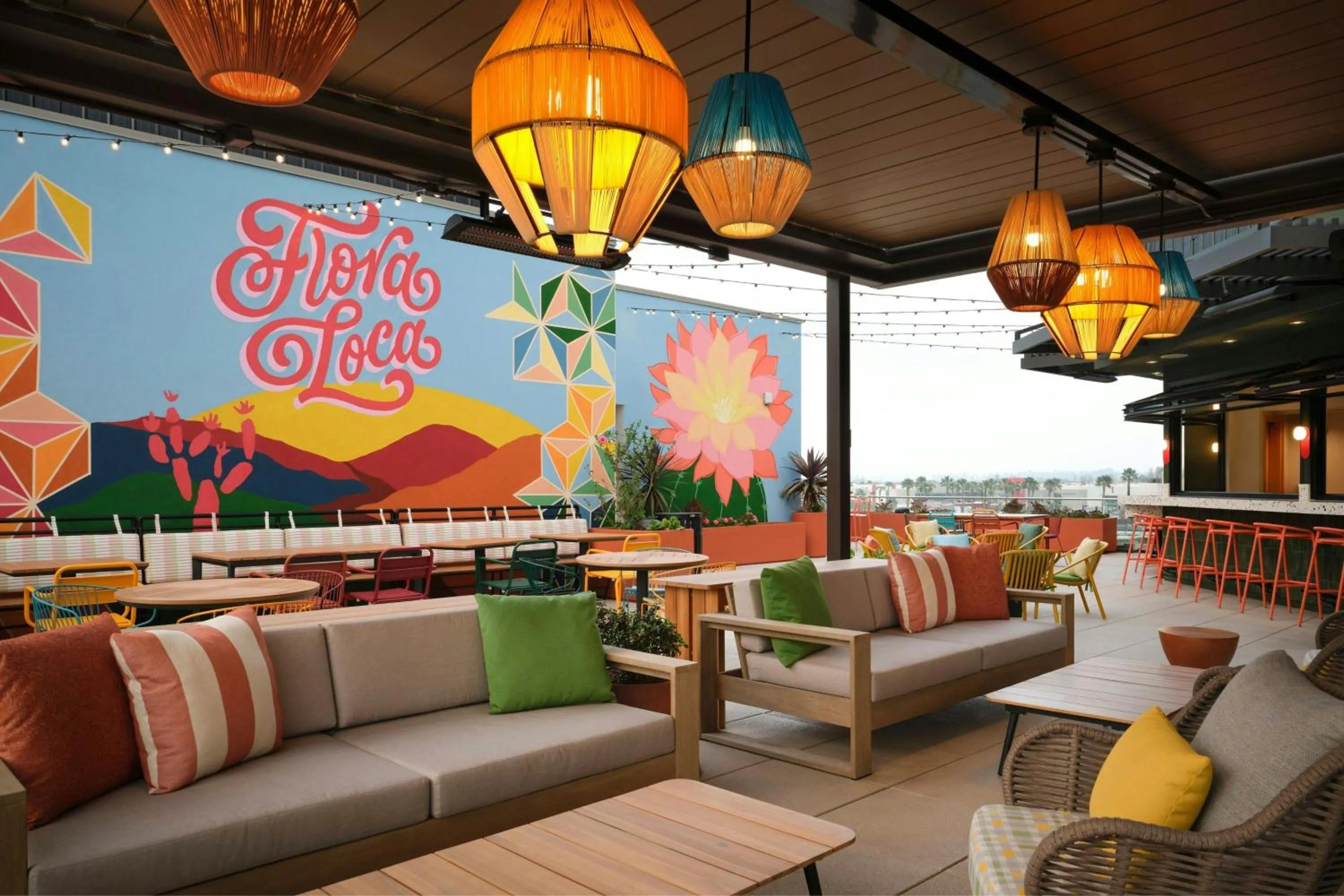 Restaurant/places to eat in SpringHill Suites by Marriott Ventura Oxnard