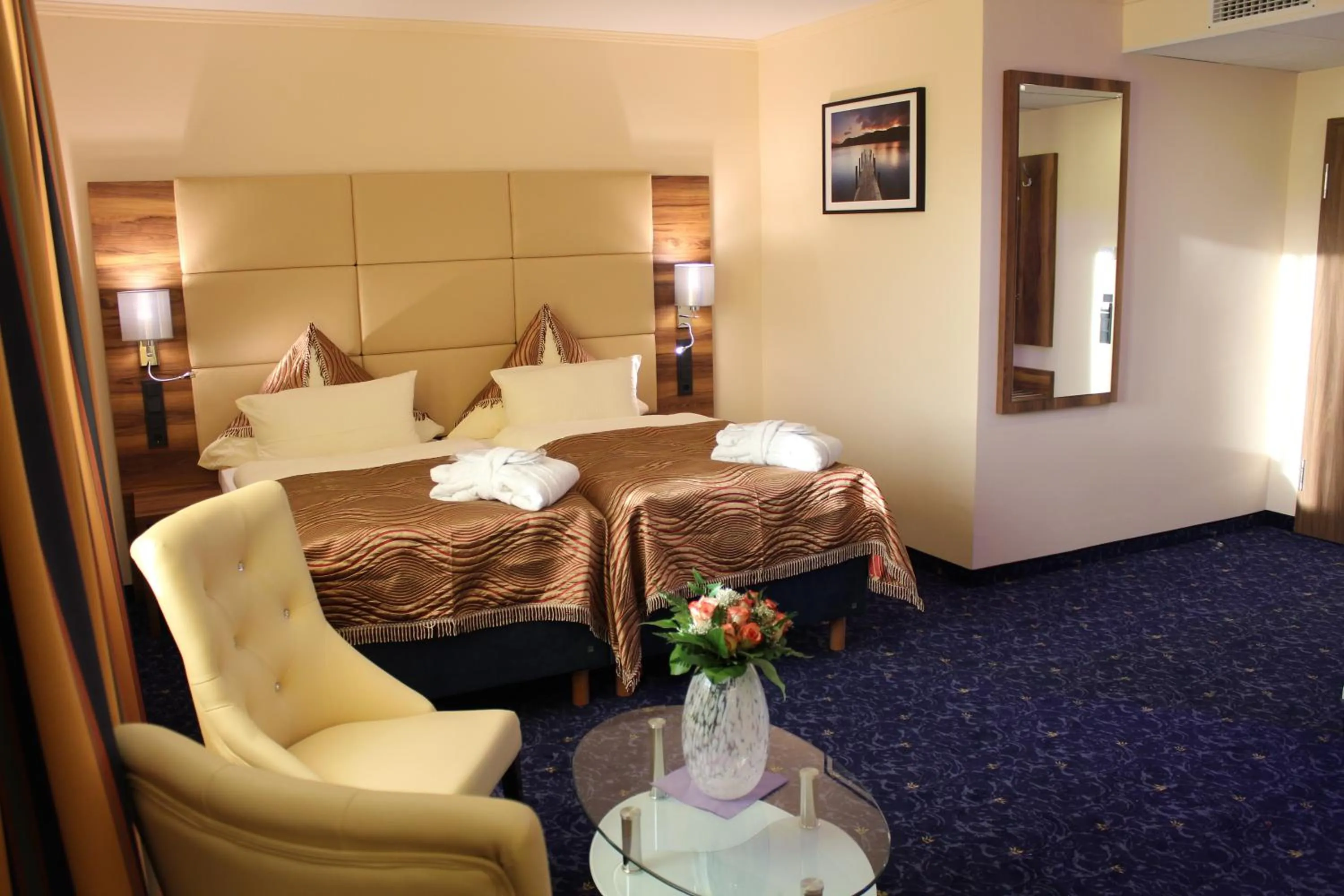 Photo of the whole room, Bed in Grand Hotel Empire