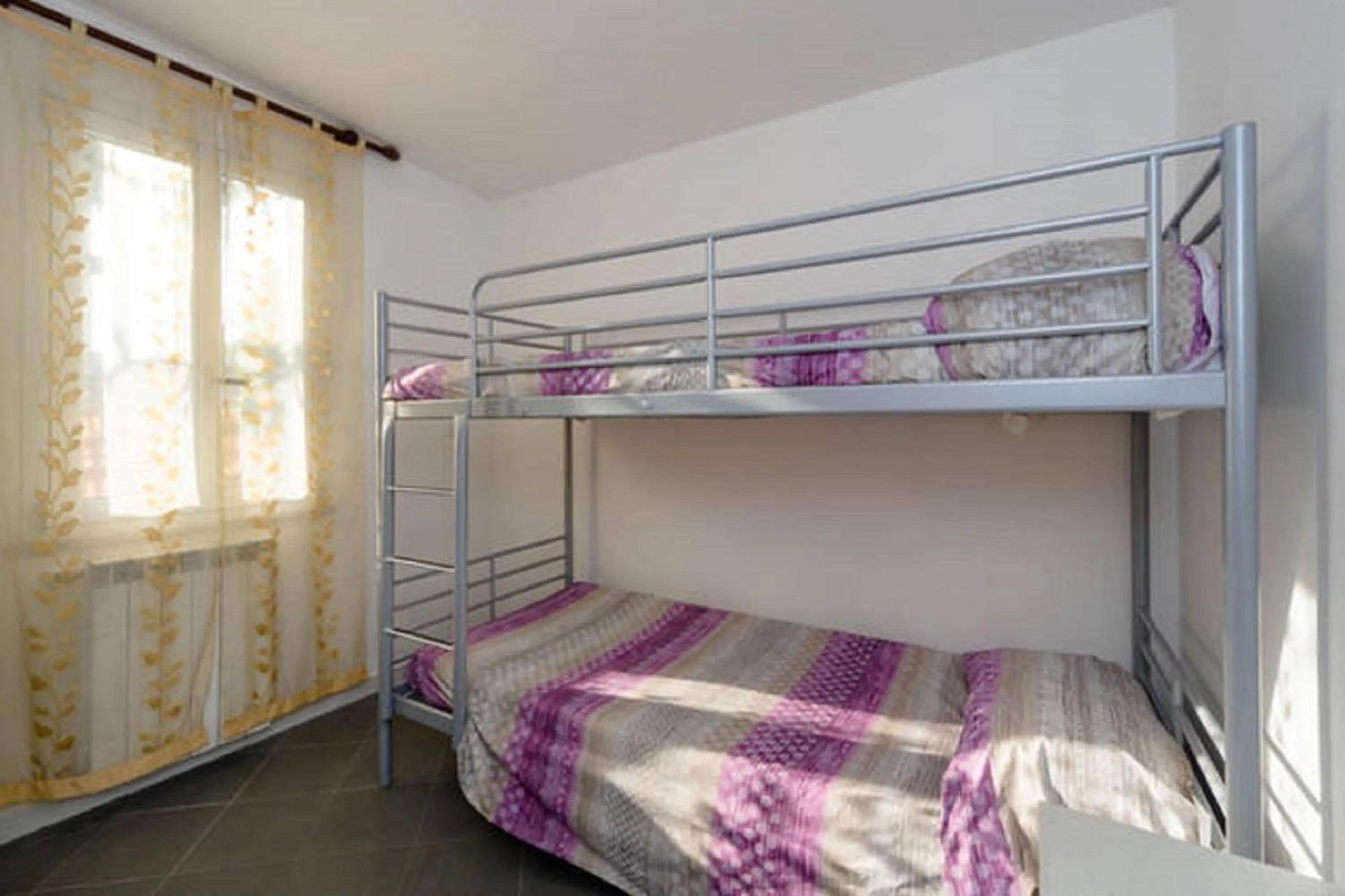 bunk bed, Bed in Varazze Apartment