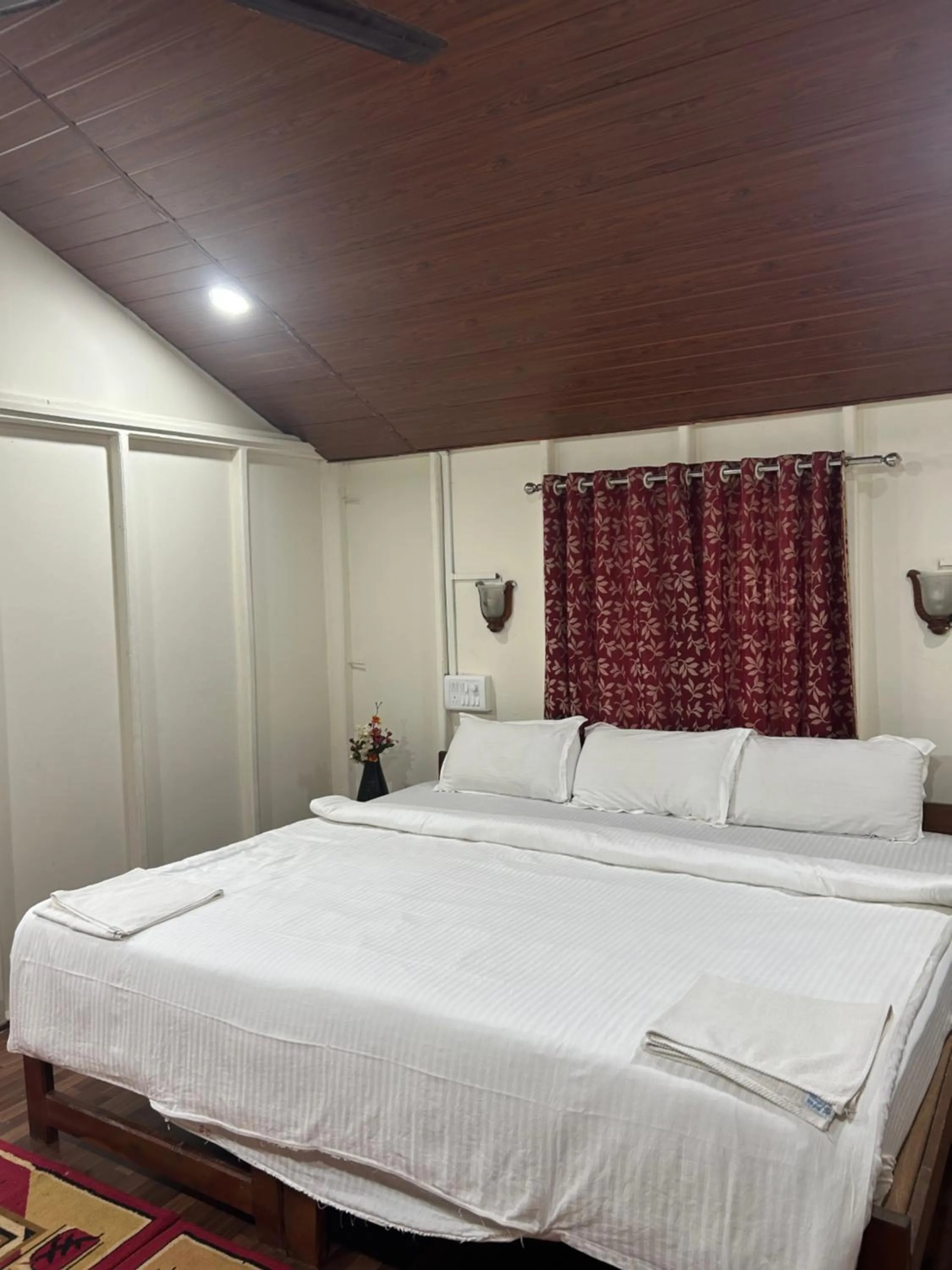Shiva Cottages