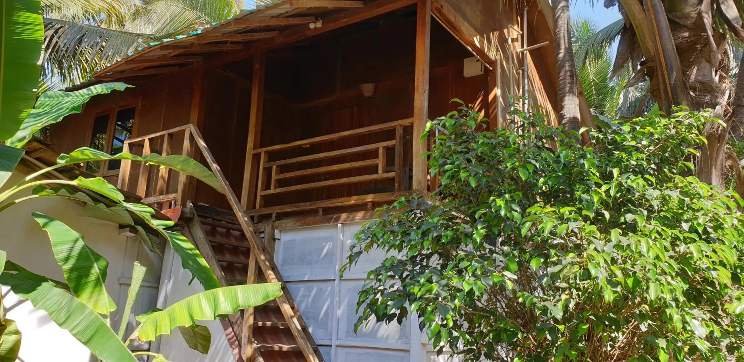 Shiva Cottages