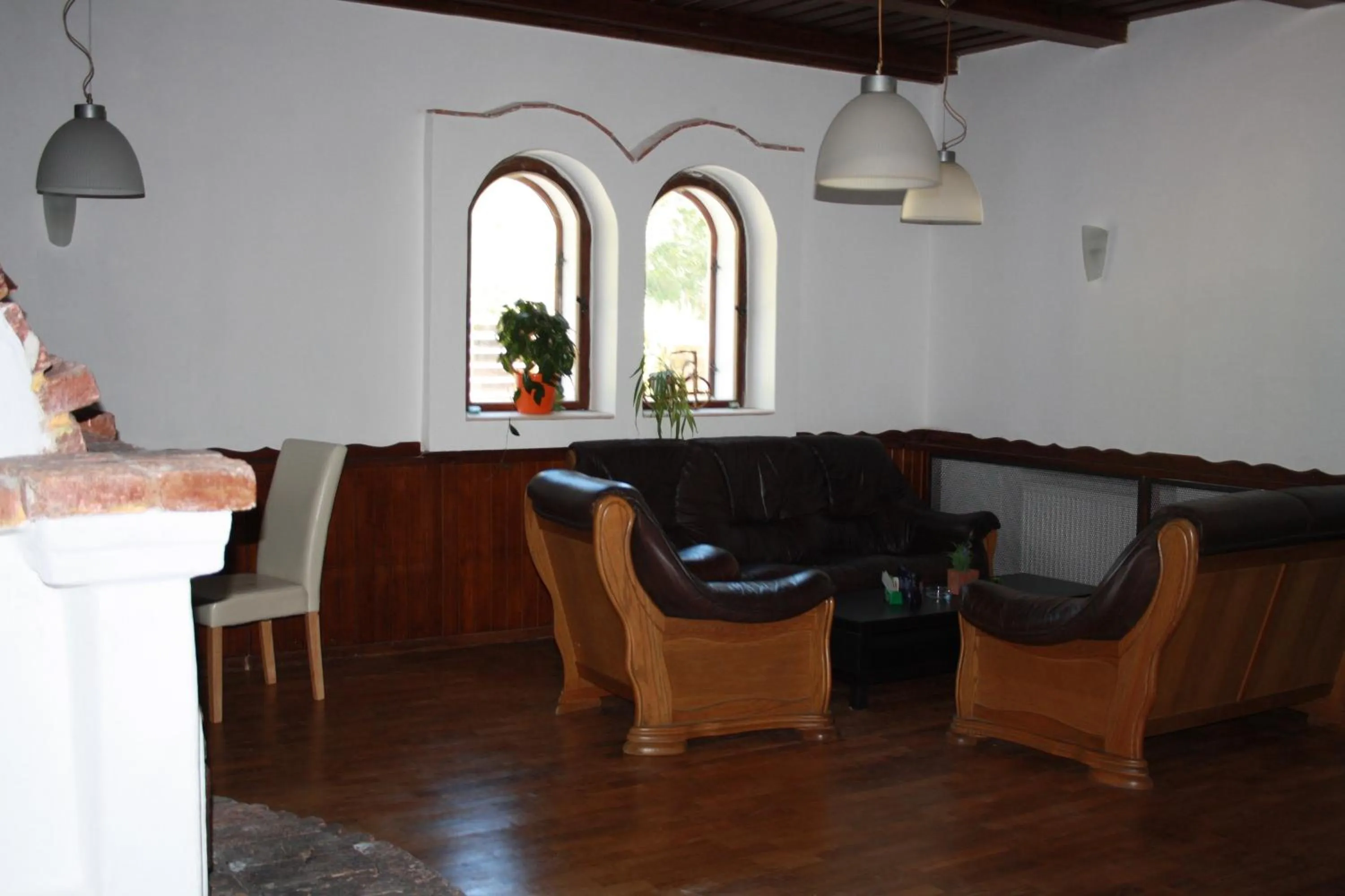 Restaurant/places to eat in Hotel Britz