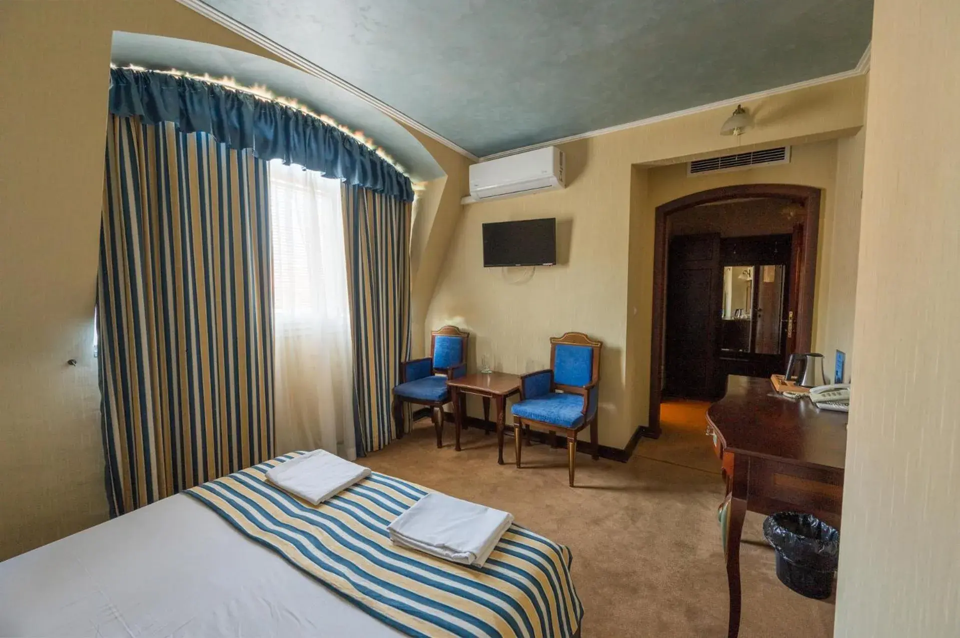 Deluxe Double Room - single occupancy in Family Hotel Lazur Deluxe Double Room - single occupancy in Family Hotel Lazur