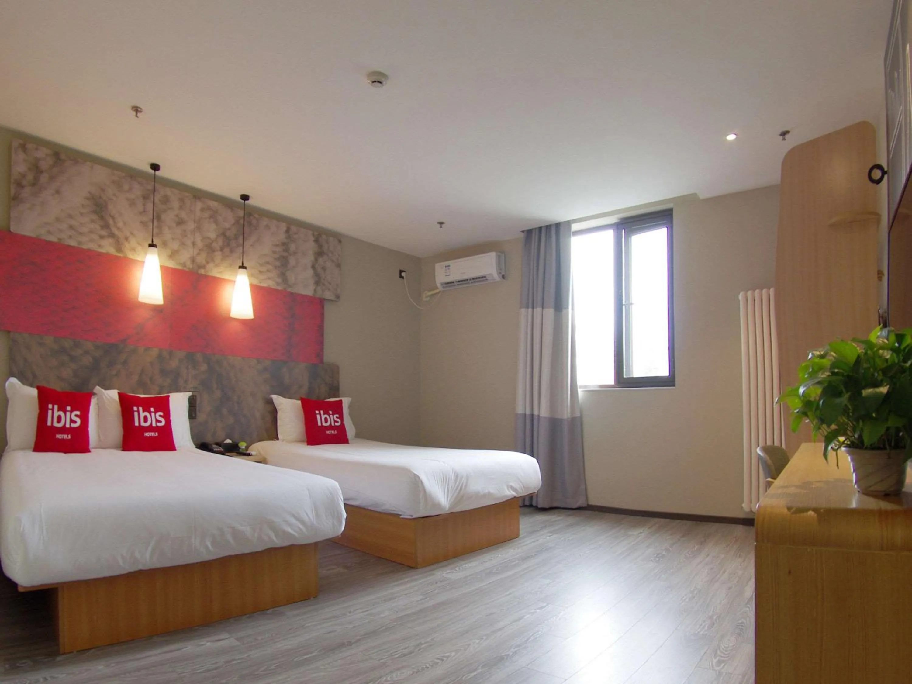 Bedroom in ibis Beijing Tiantandongmen Metro Station Hotel