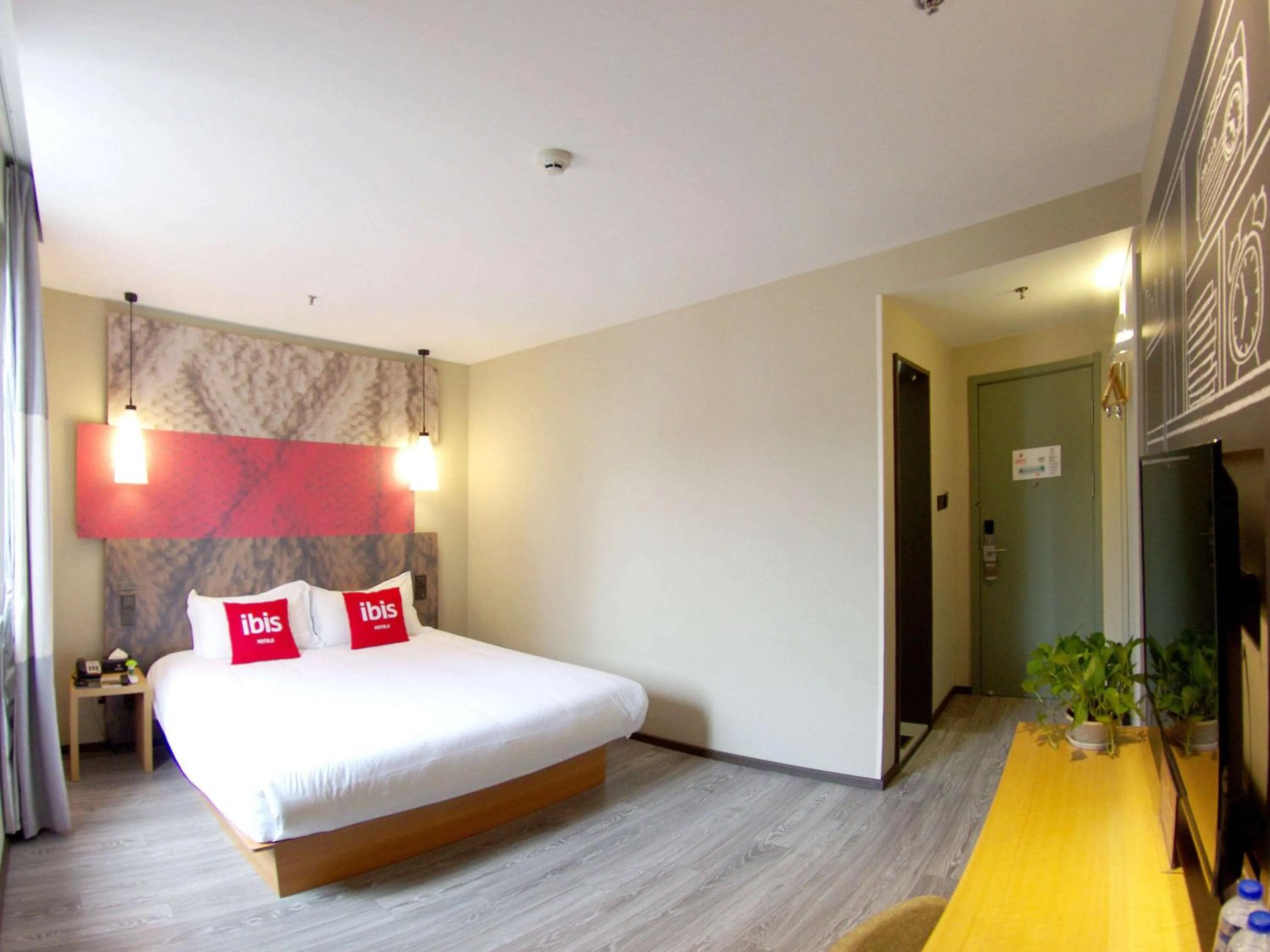 Bedroom in ibis Beijing Tiantandongmen Metro Station Hotel