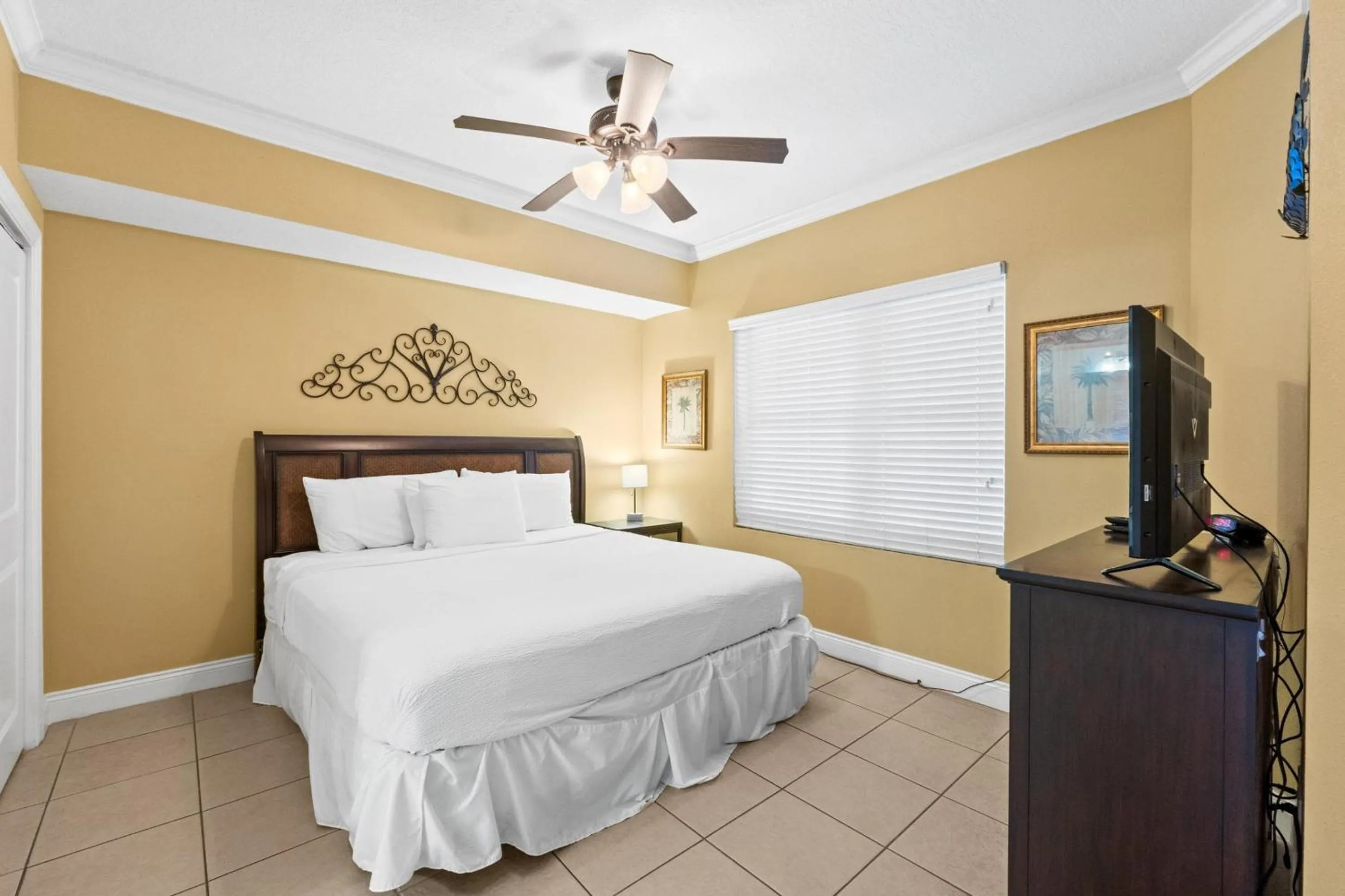 Bed in Palazzo Beach Resort by Panhandle Getaways