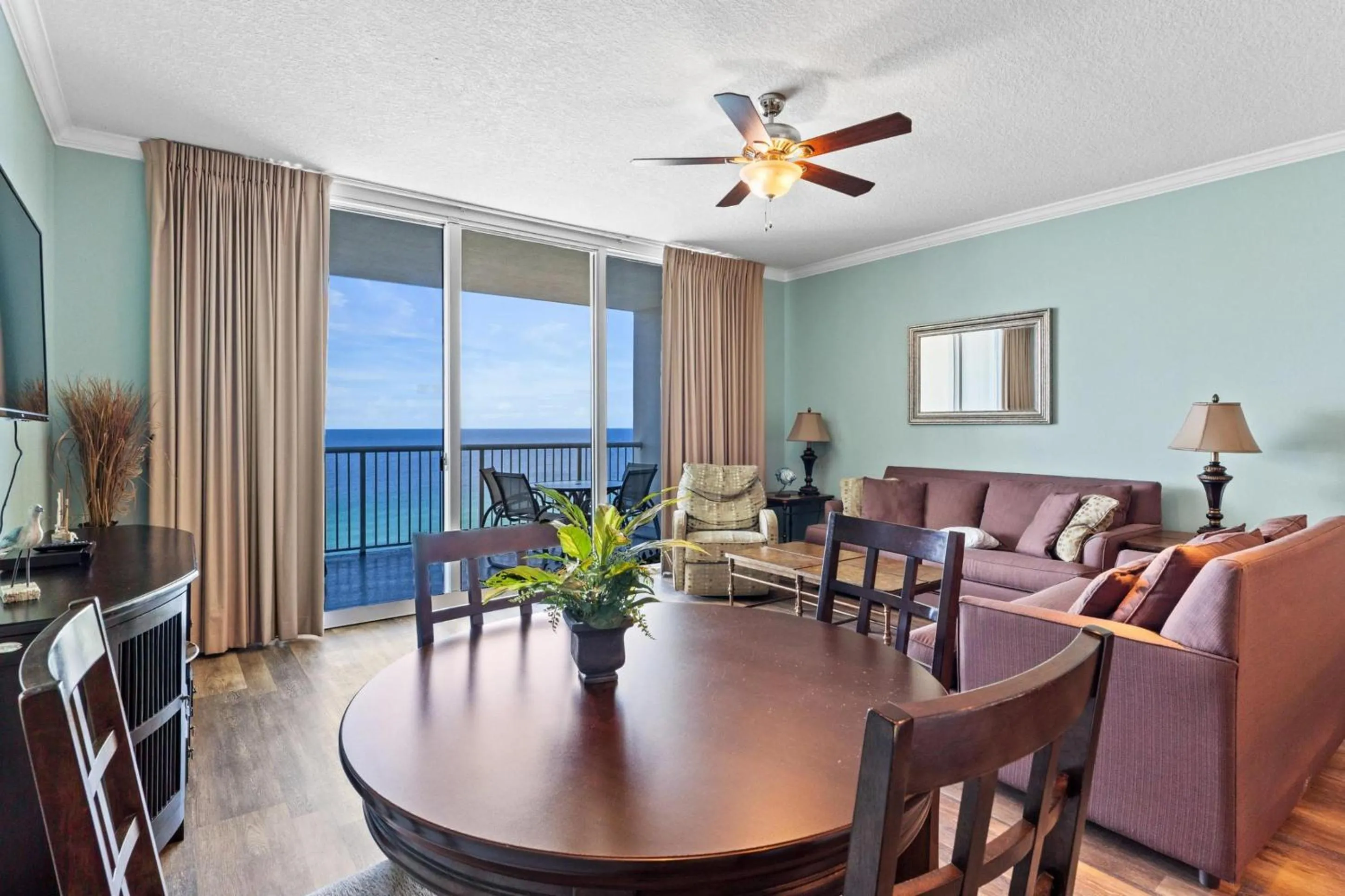 TV and multimedia in Palazzo Beach Resort by Panhandle Getaways