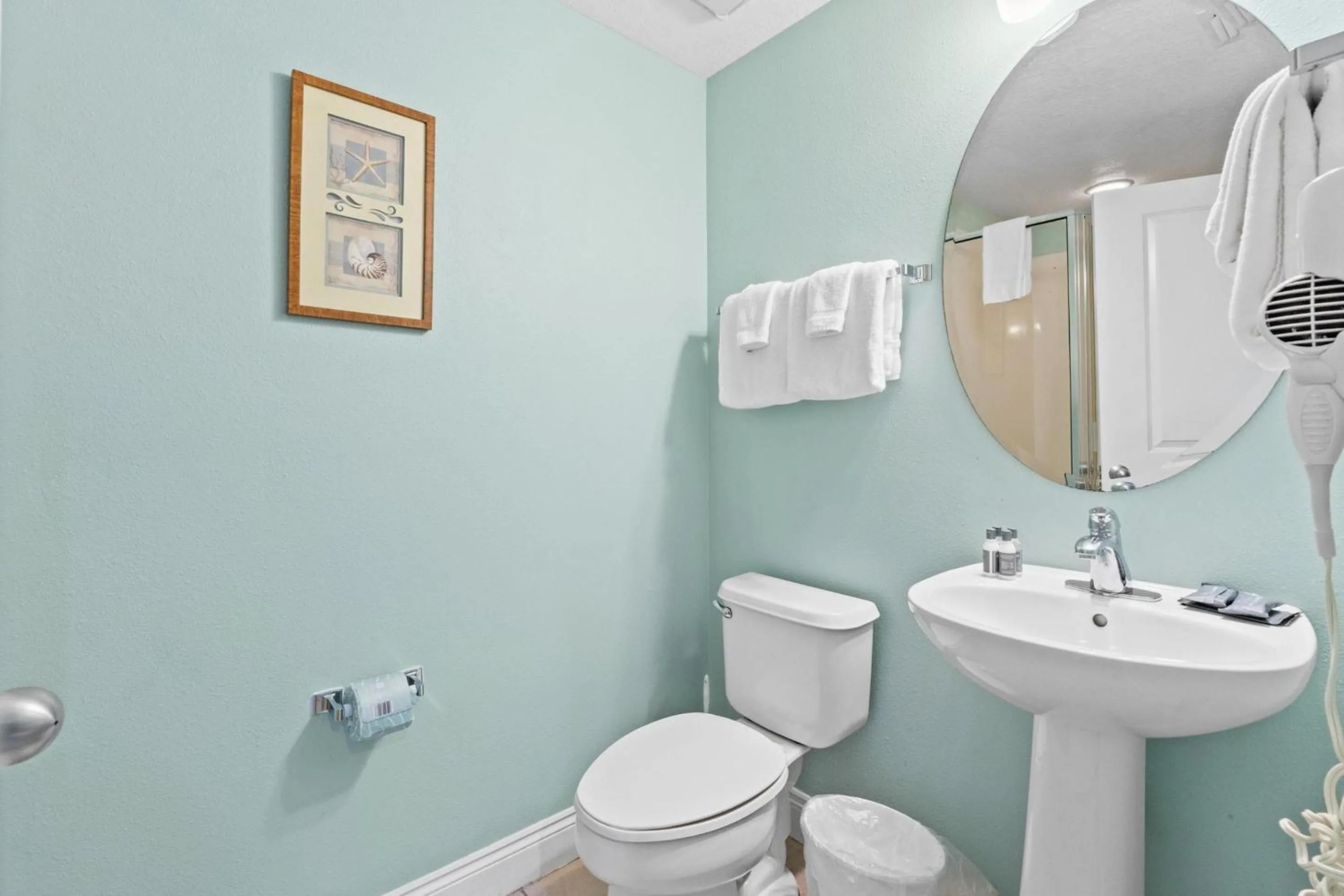 Toilet in Palazzo Beach Resort by Panhandle Getaways