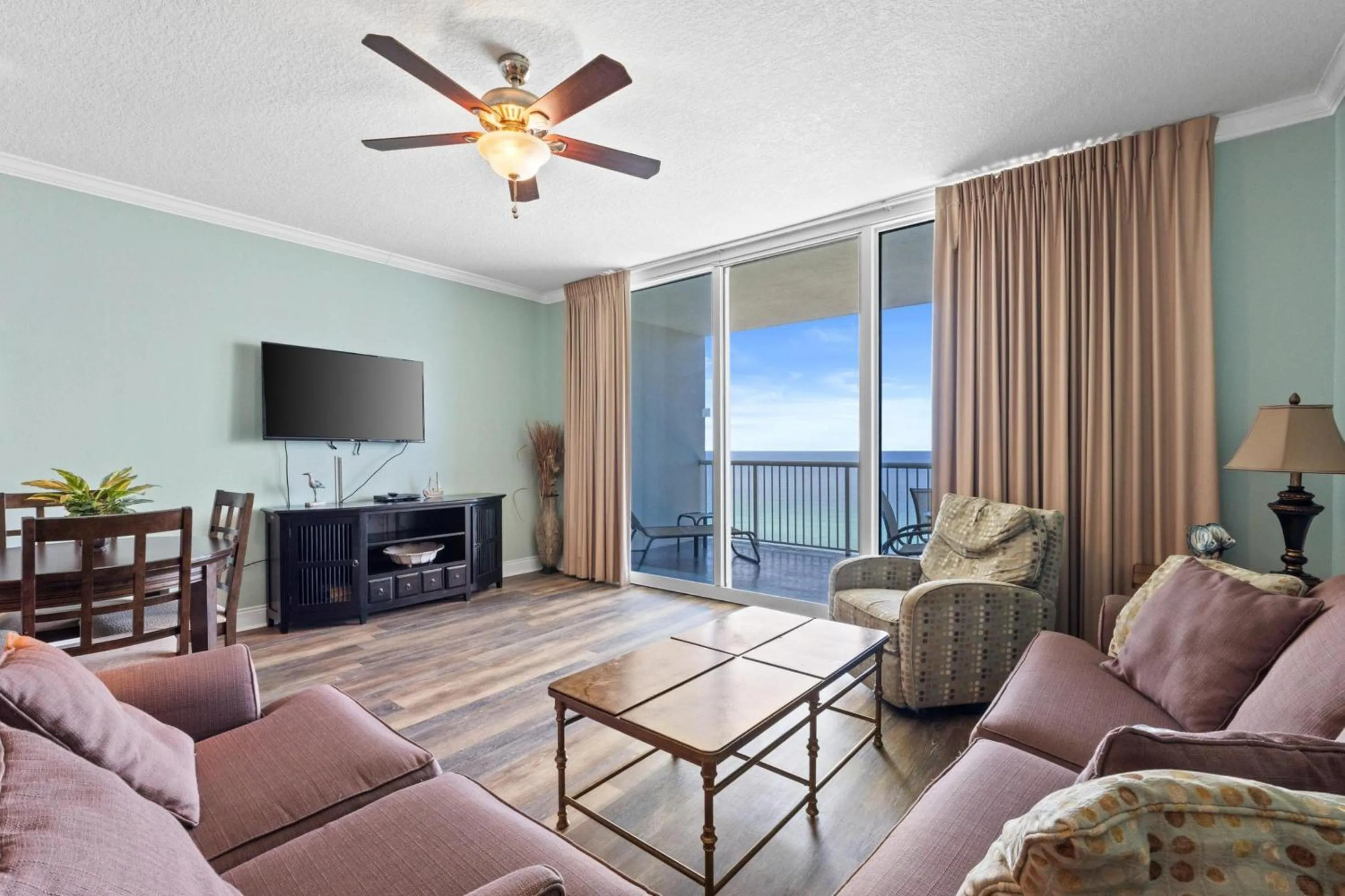 TV and multimedia in Palazzo Beach Resort by Panhandle Getaways