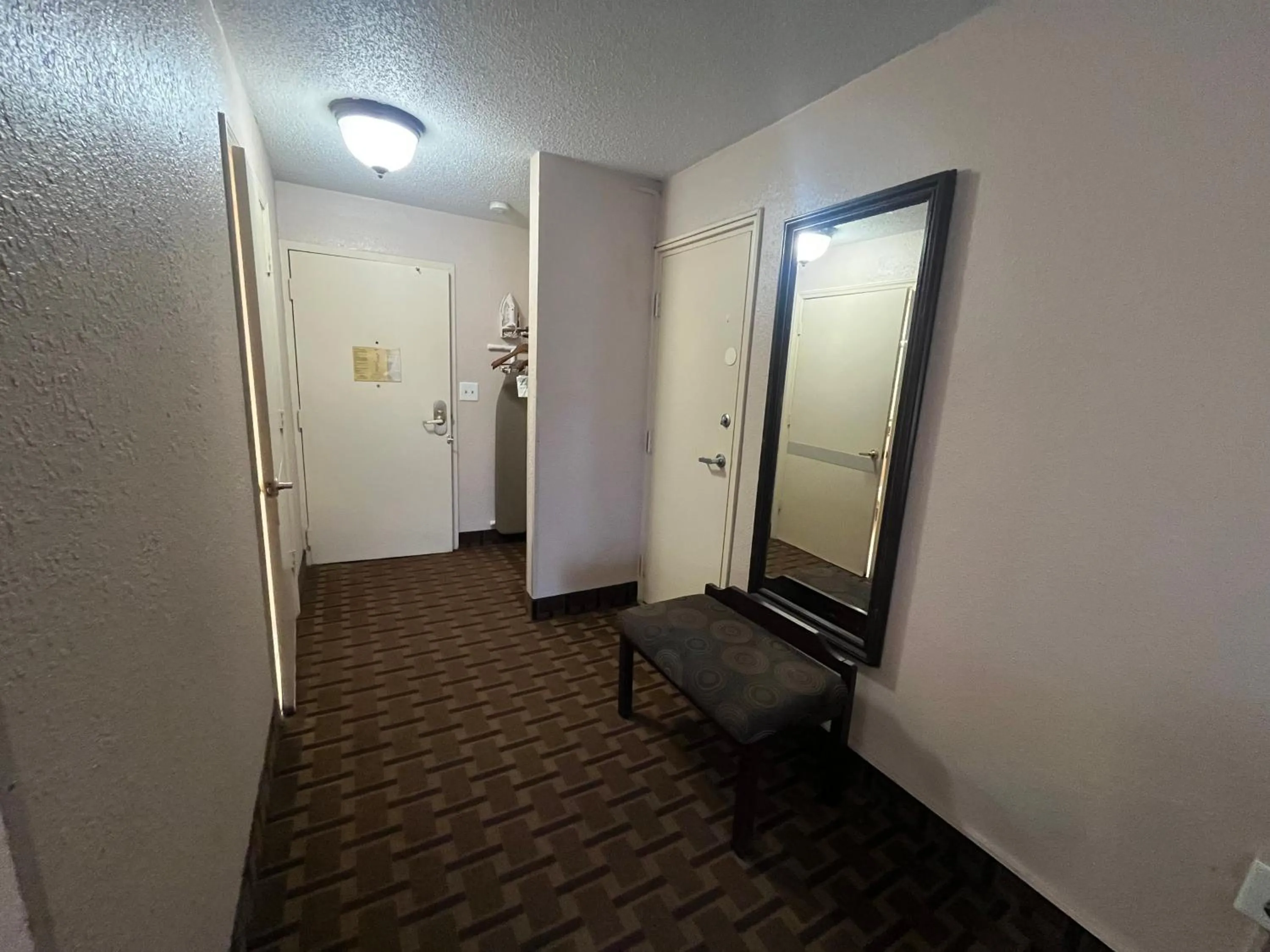 Derby Hotel & Suites