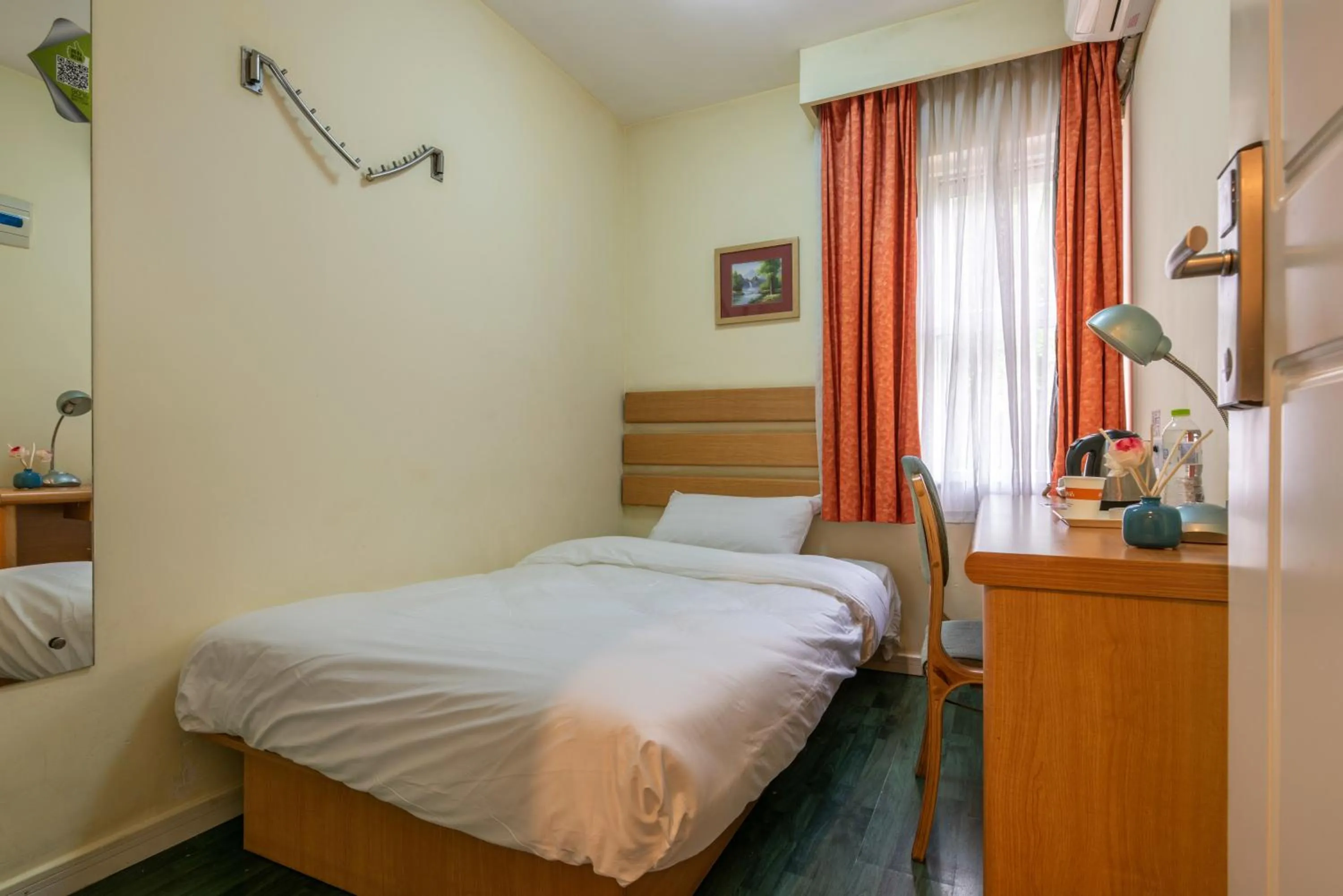 Bed in Home Inn Chongqing Jiangbei Airport Shuangfeng Road