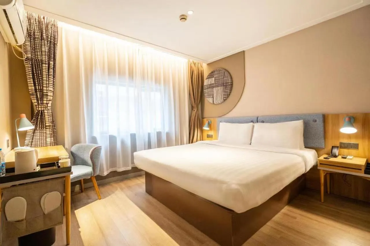 Bed in Home Inn Nanjing Railway Station Xiaoshi Metro Station