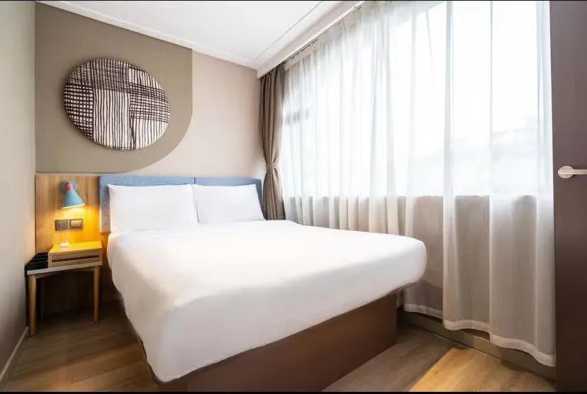 Bed in Home Inn Nanjing Railway Station Xiaoshi Metro Station