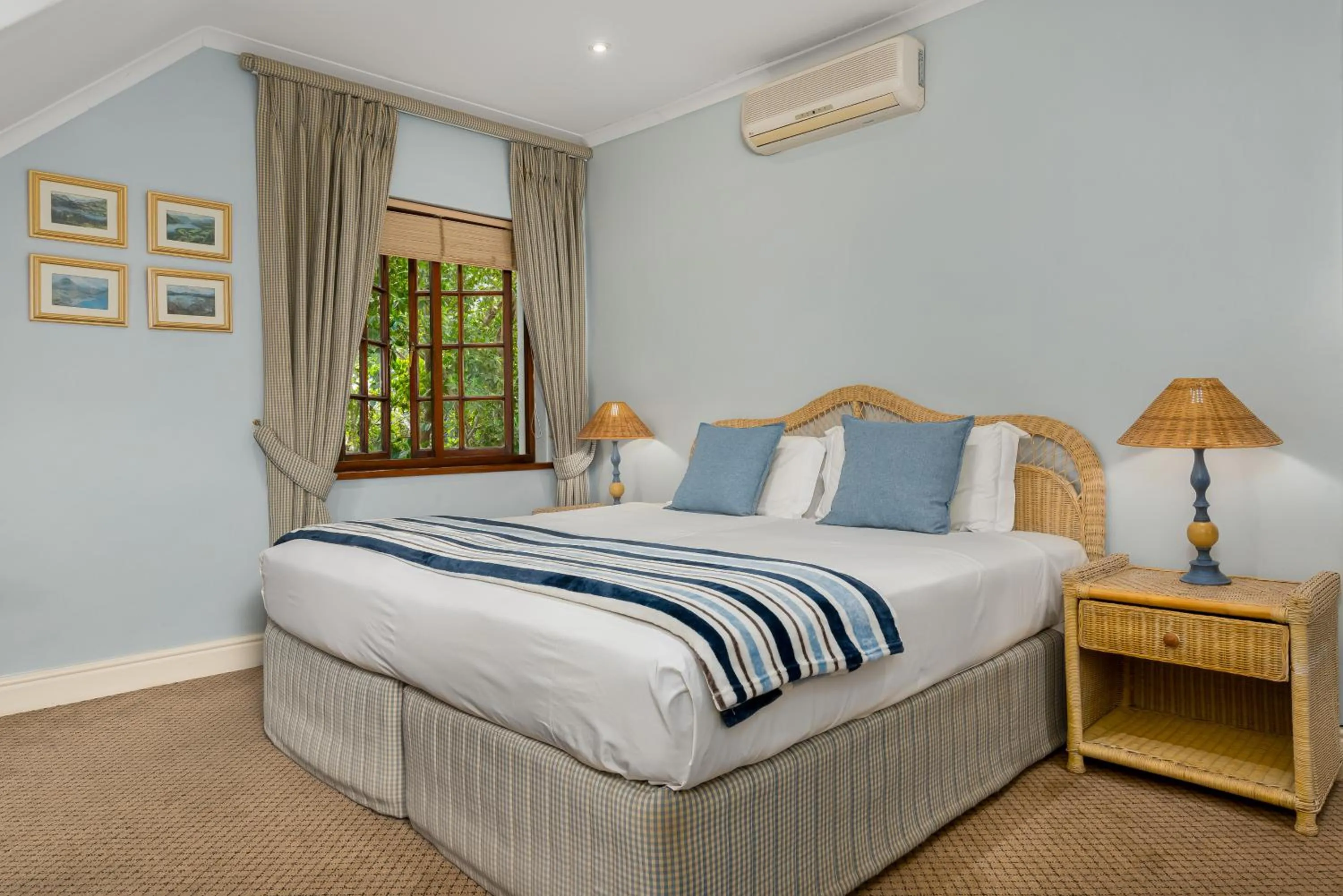 Bed in Gable Manor by Neighbourgood