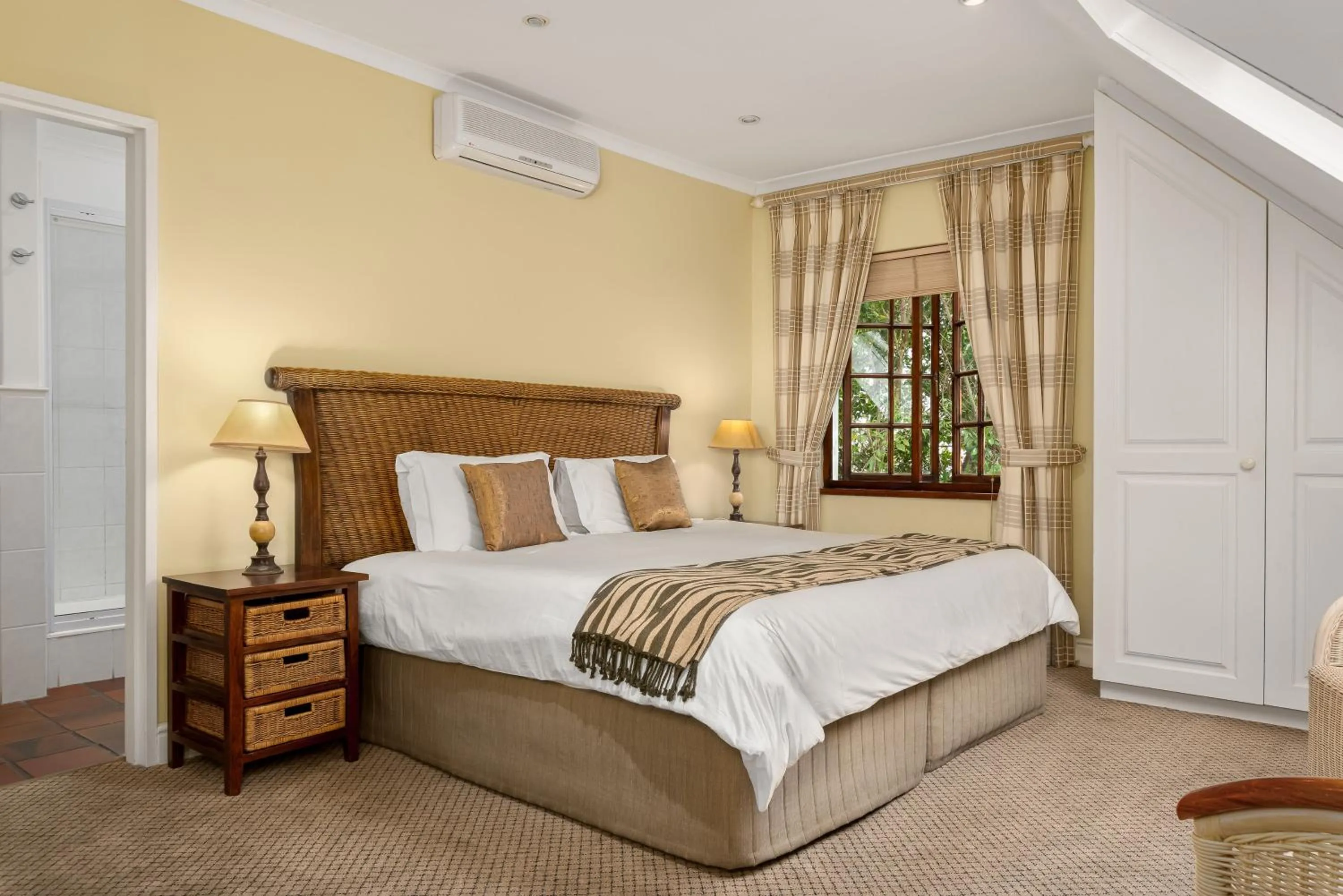 Bed in Gable Manor by Neighbourgood