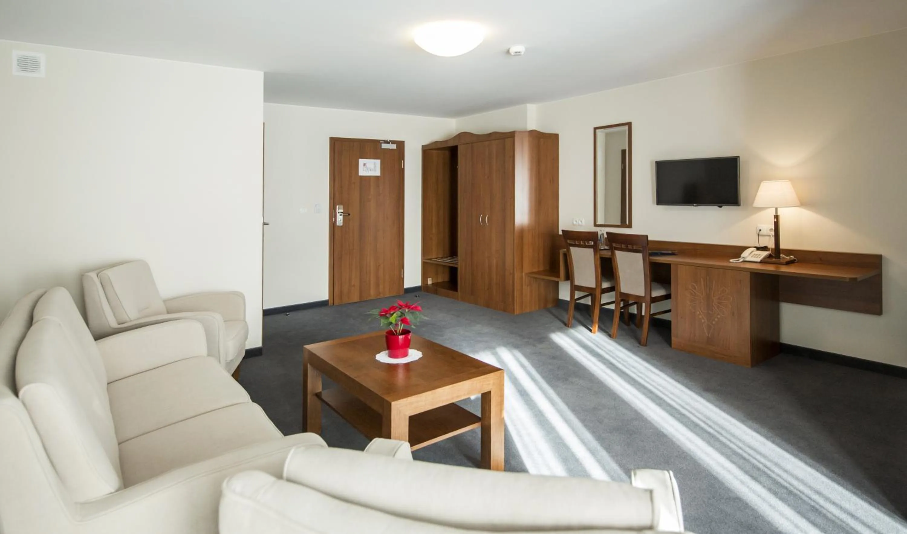 Photo of the whole room in Hotel Logos