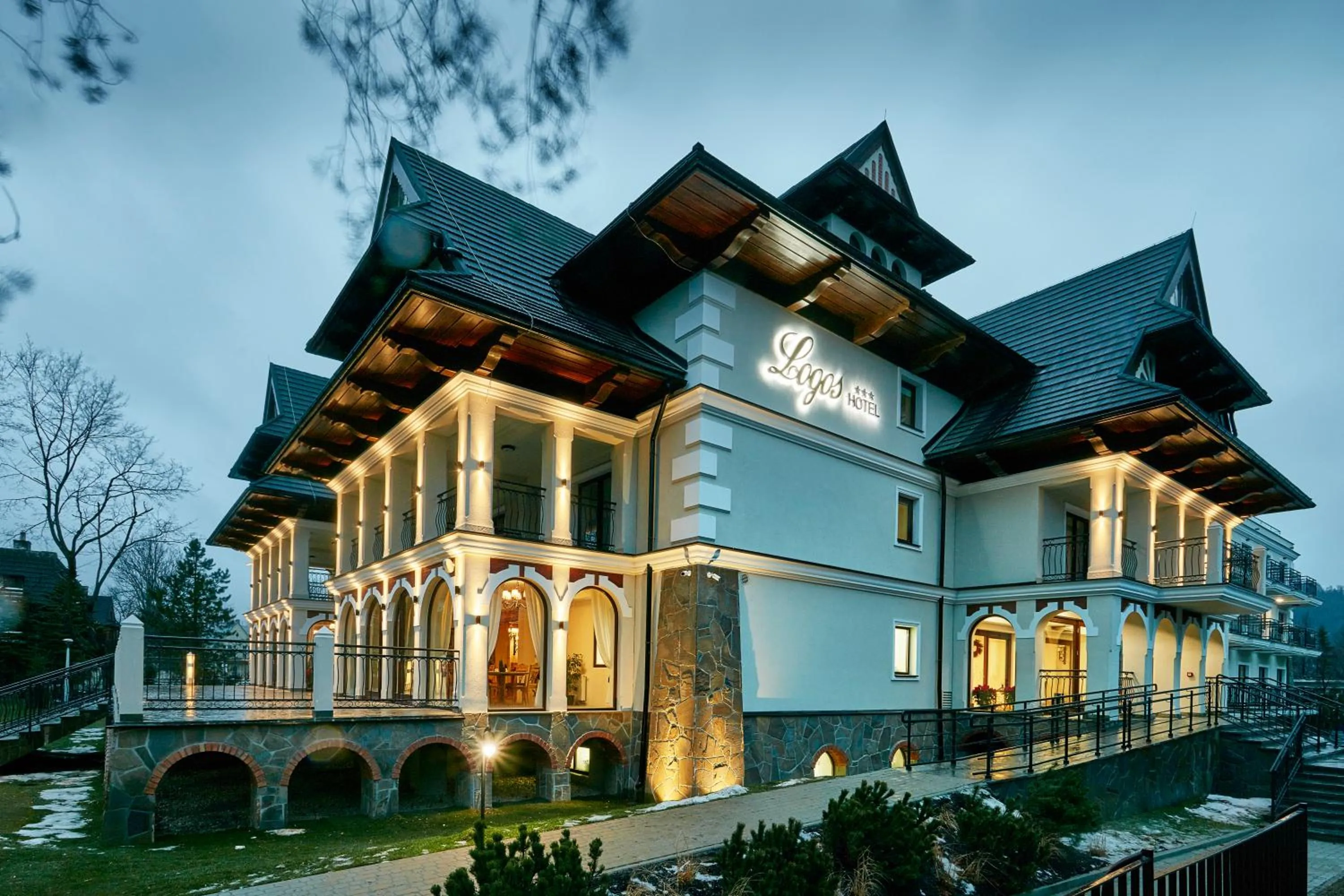 Facade/entrance in Hotel Logos