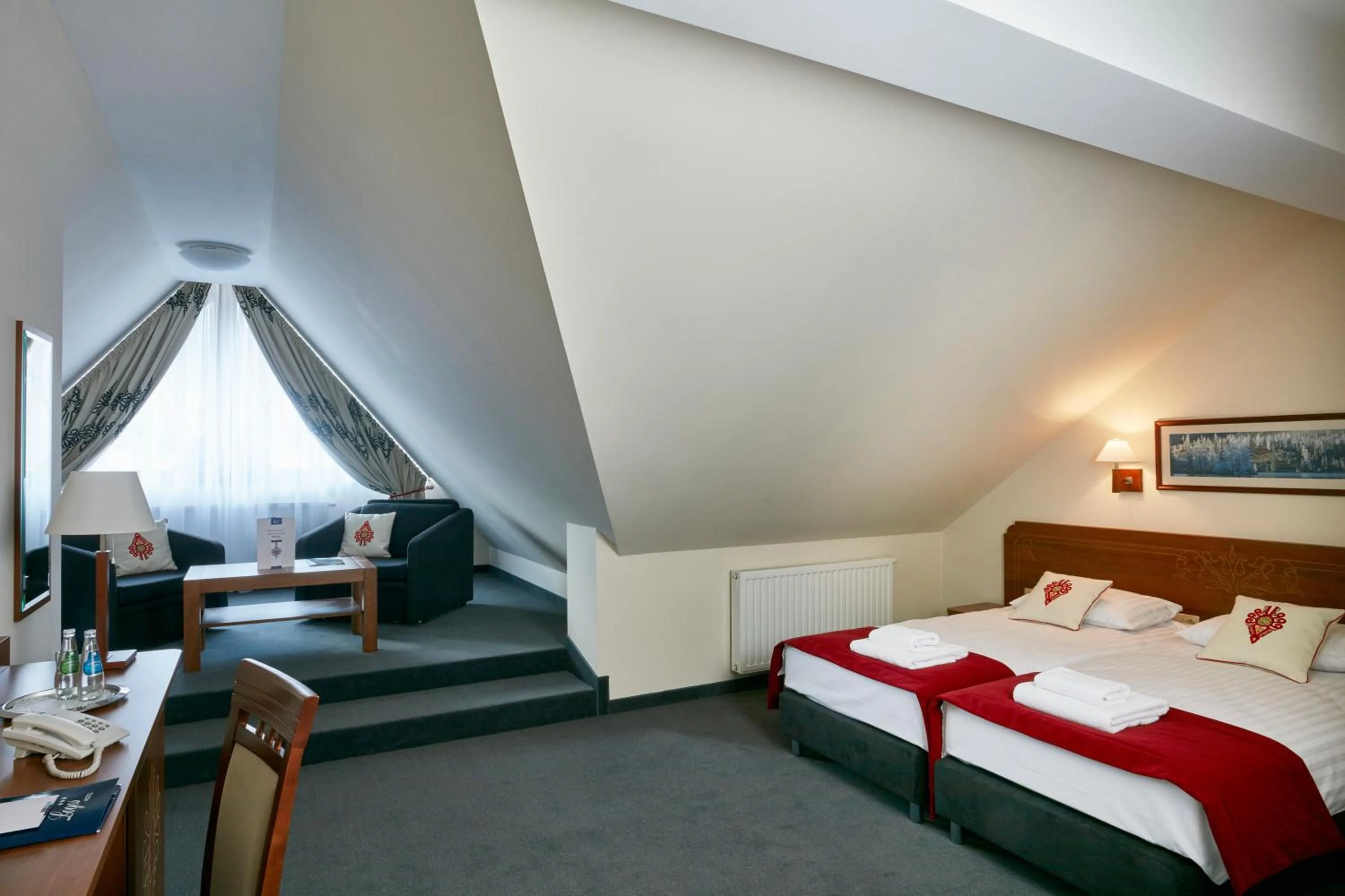 Photo of the whole room, Bed in Hotel Logos