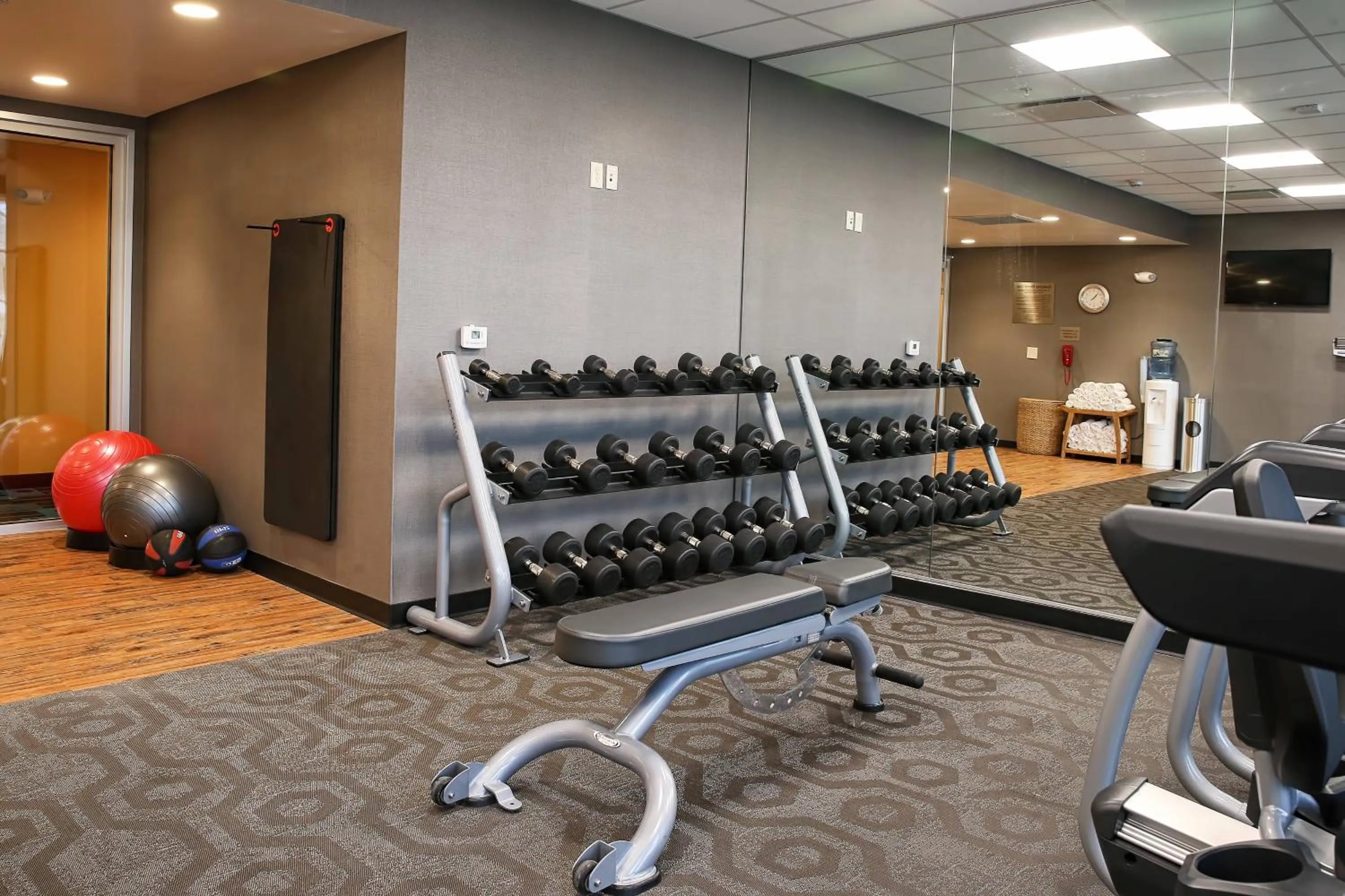 Fitness centre/facilities in Fairfield Inn & Suites by Marriott Madison Verona