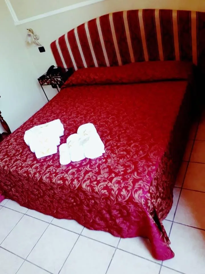 Bed in Hotel Sicilia